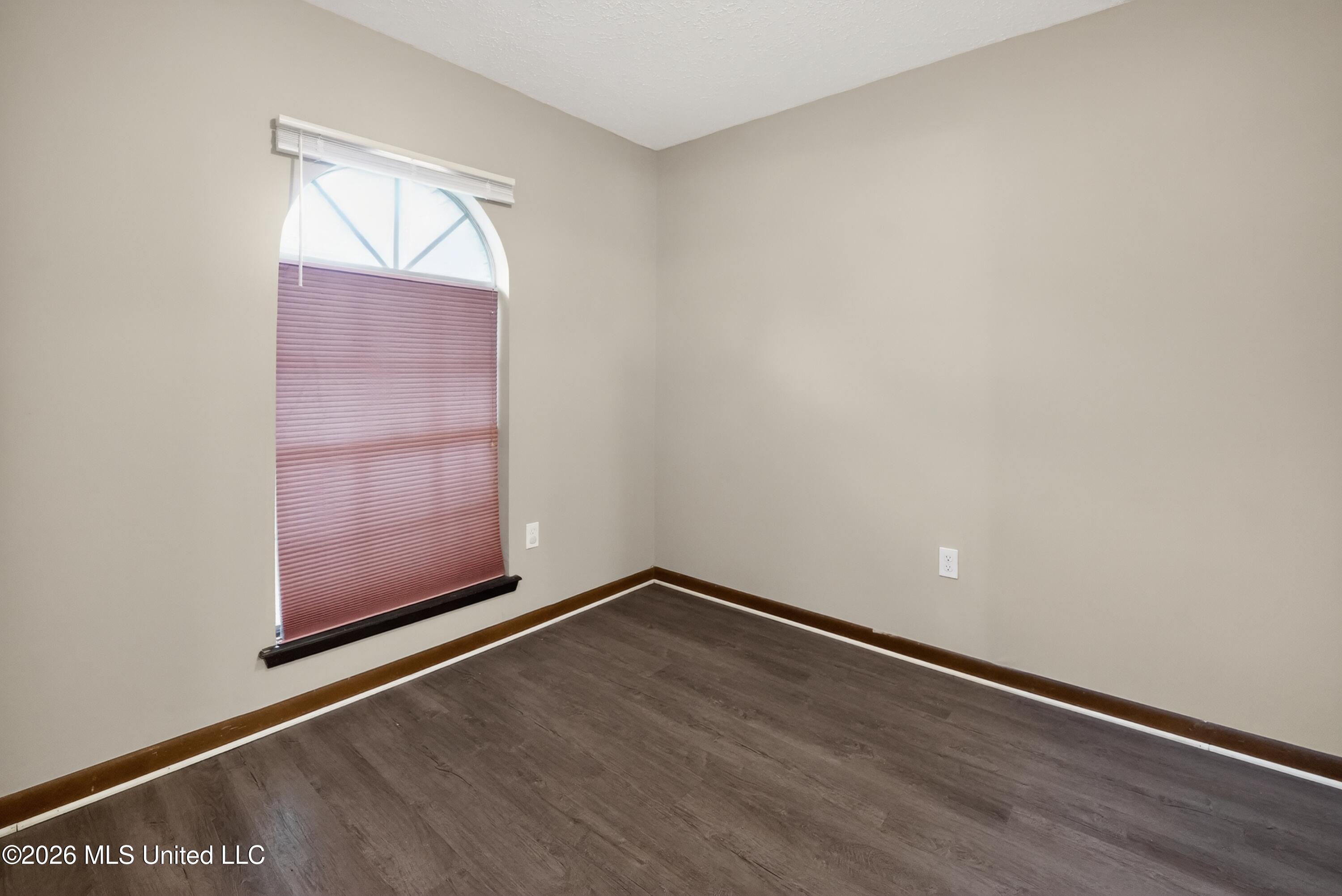 5354 Brookhollow Drive Property Photo 16