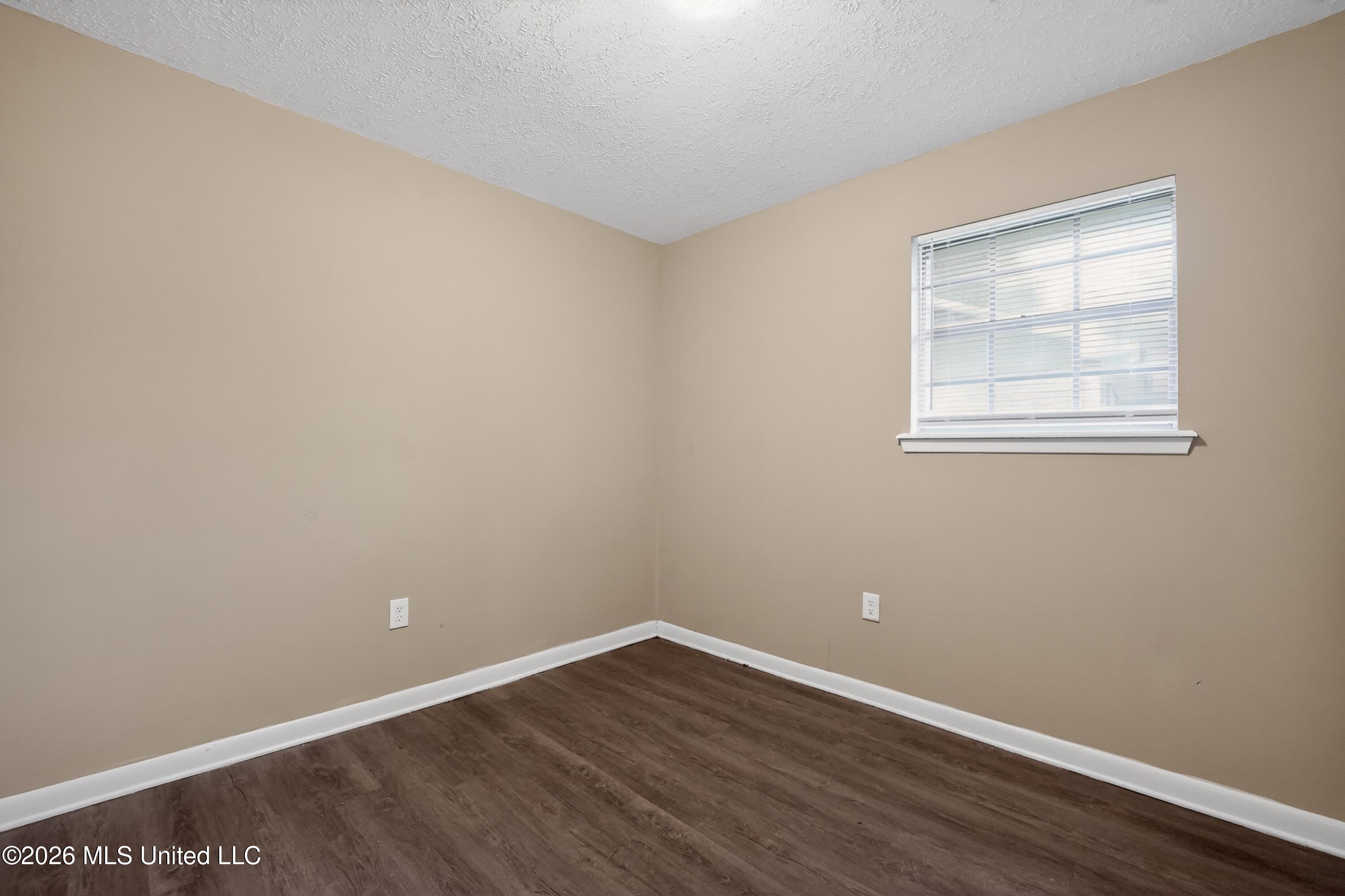 5354 Brookhollow Drive Property Photo 18