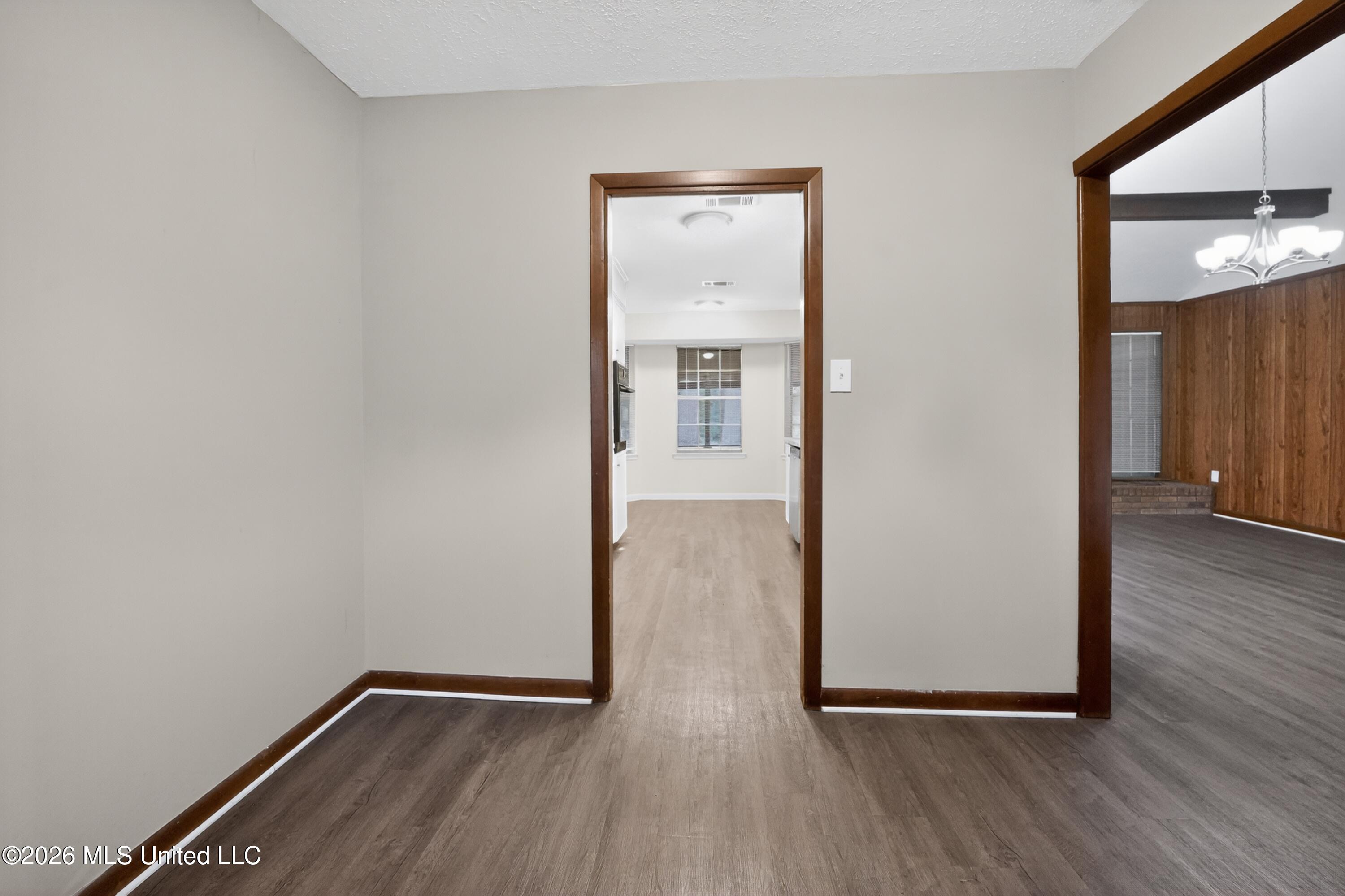 5354 Brookhollow Drive Property Photo 19