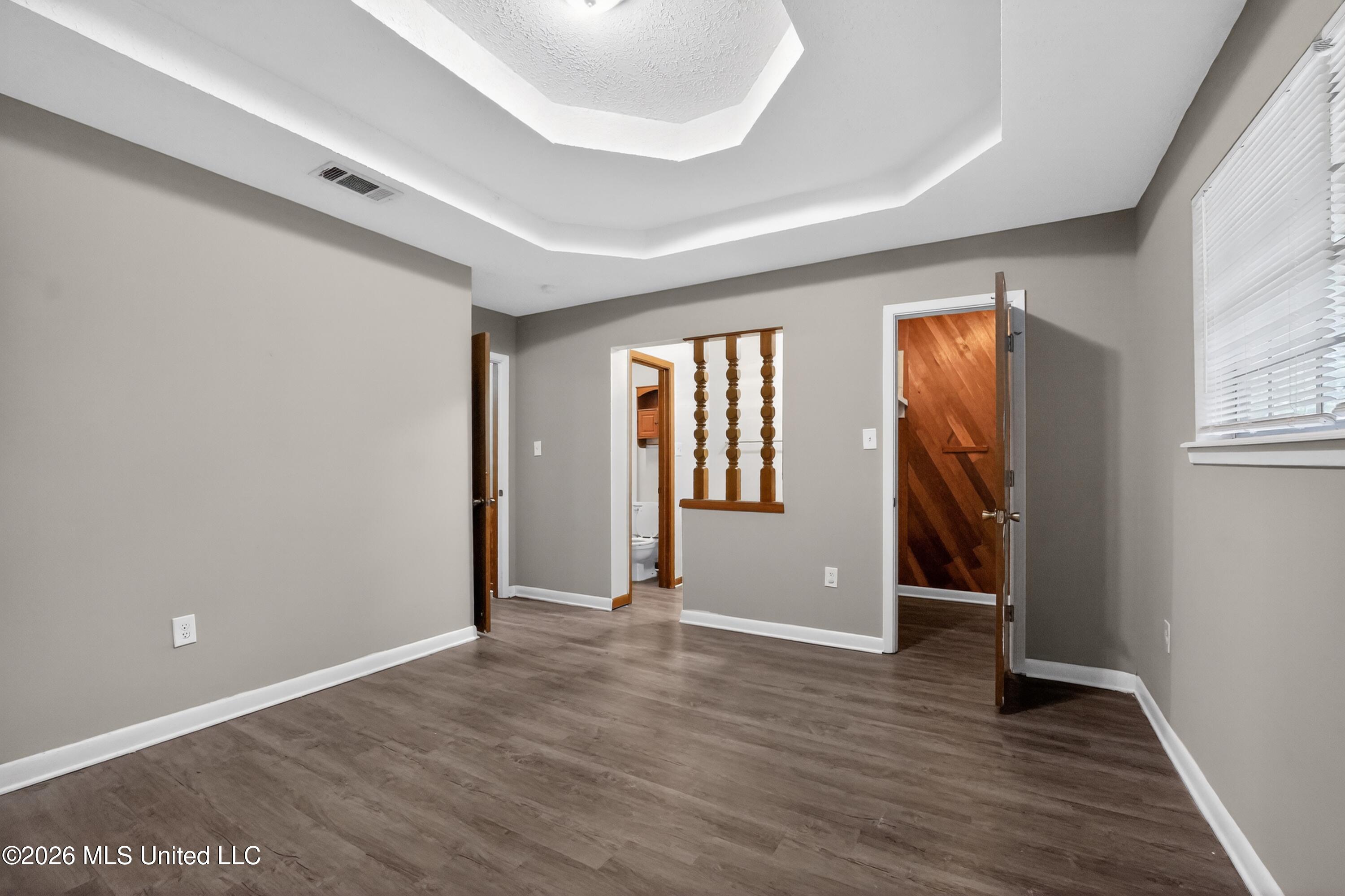 5354 Brookhollow Drive Property Photo 23