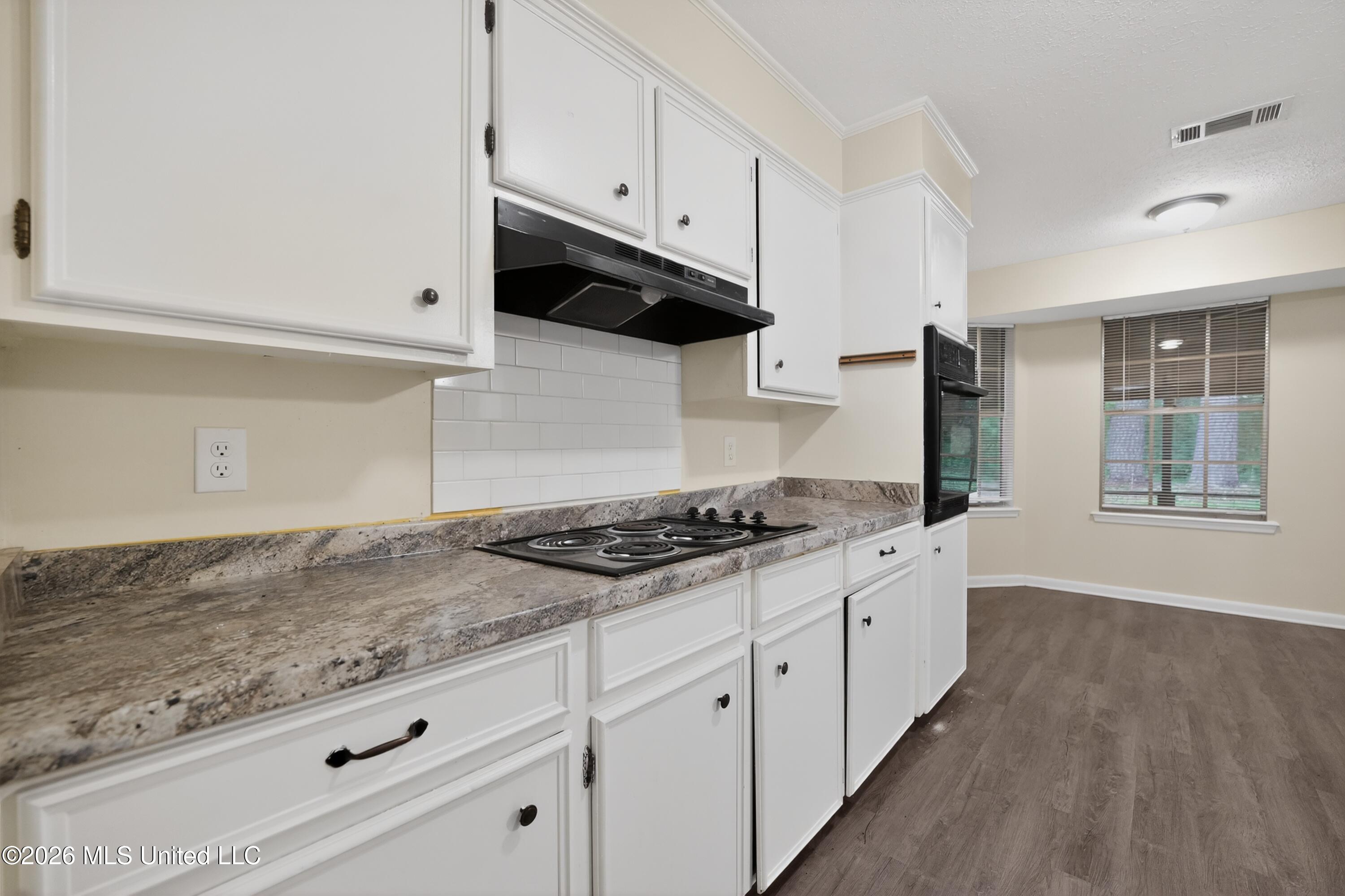 5354 Brookhollow Drive Property Photo 29