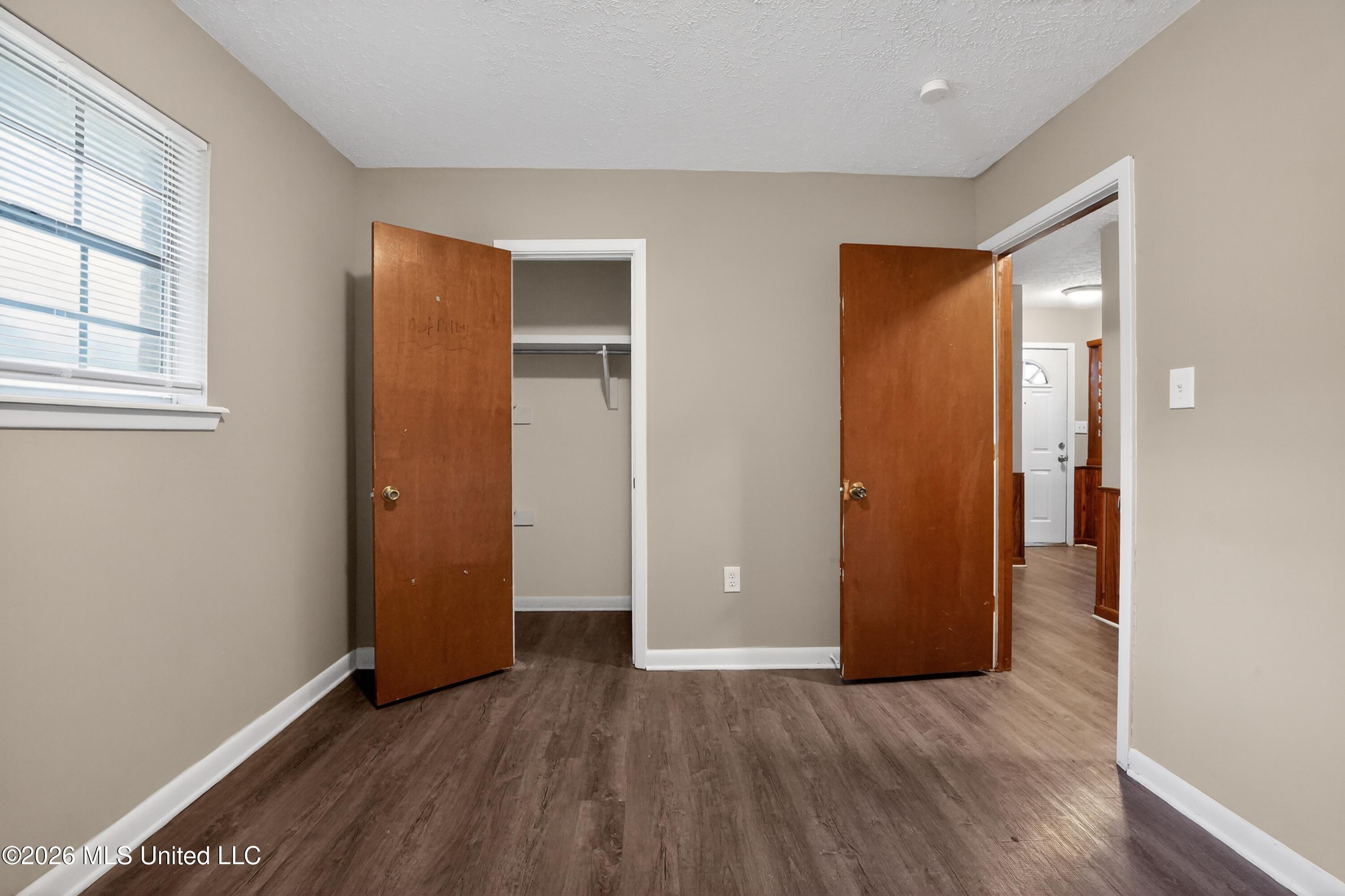 5354 Brookhollow Drive Property Photo 34