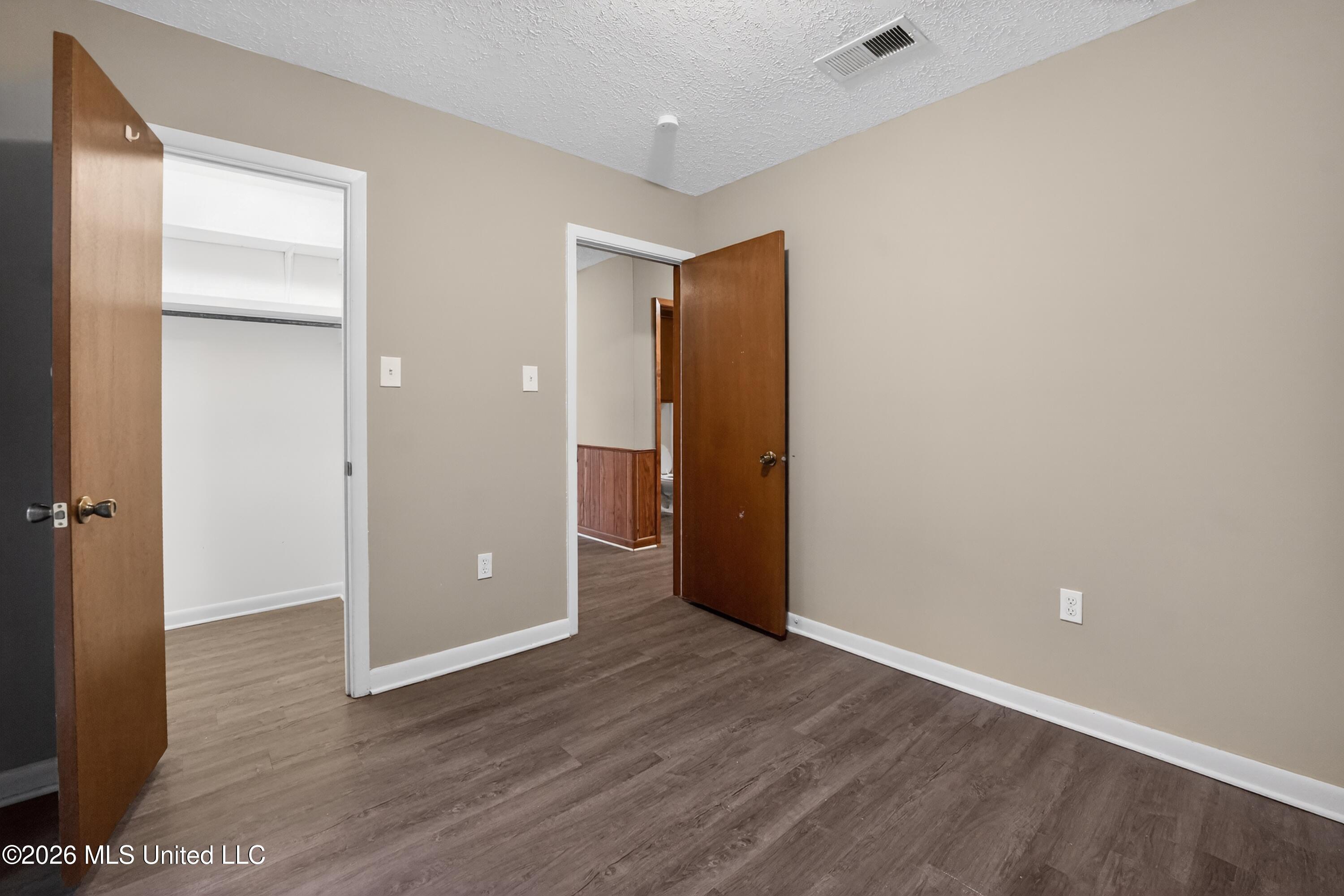 5354 Brookhollow Drive Property Photo 36