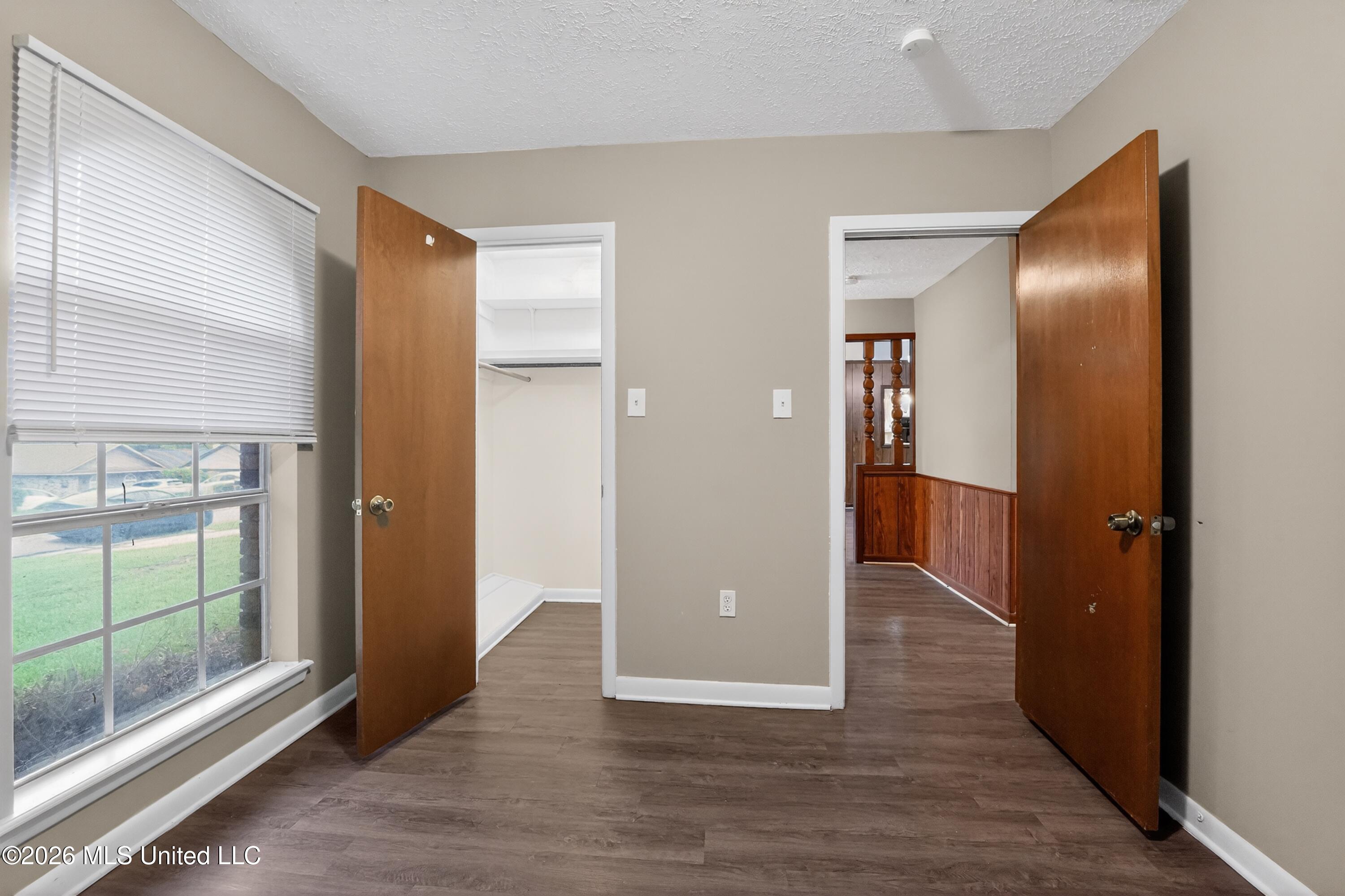 5354 Brookhollow Drive Property Photo 37