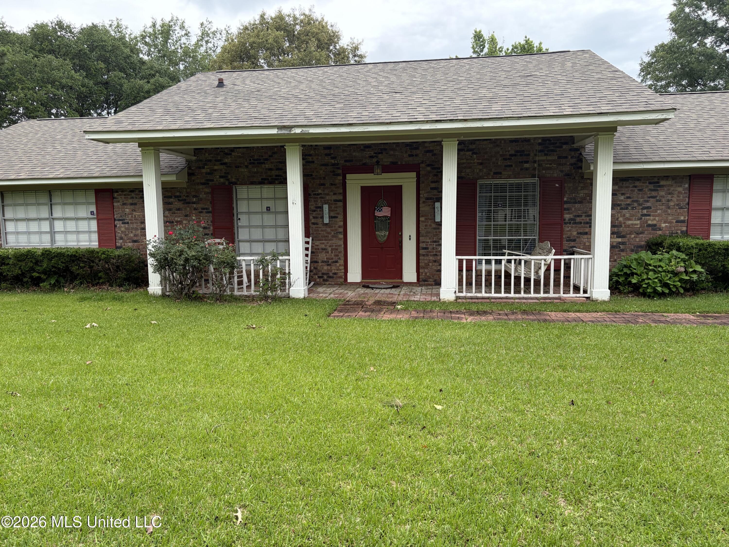 23 Nelson Circle Property Photo 2