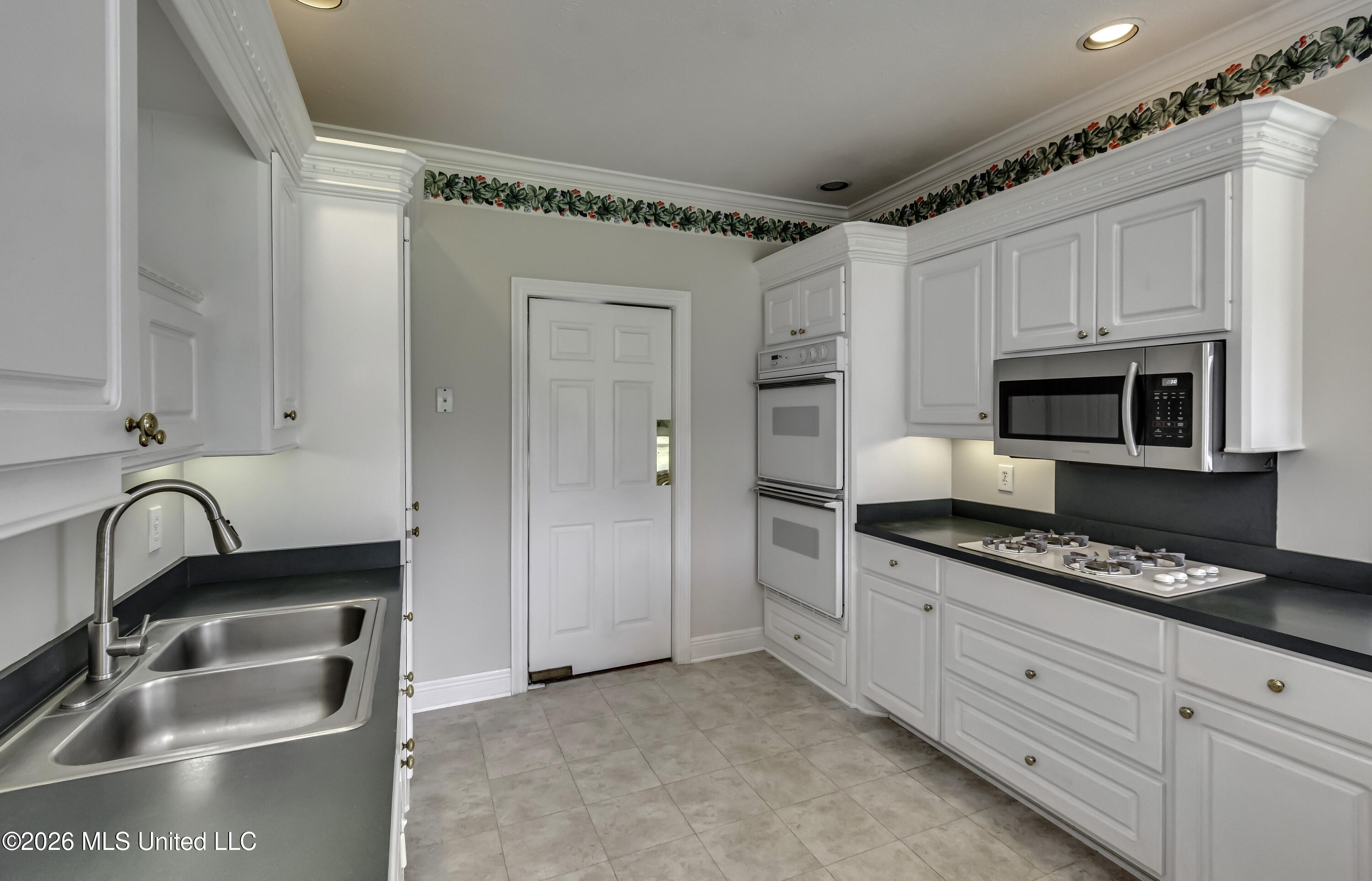 103 Somerset Cove Property Photo 39