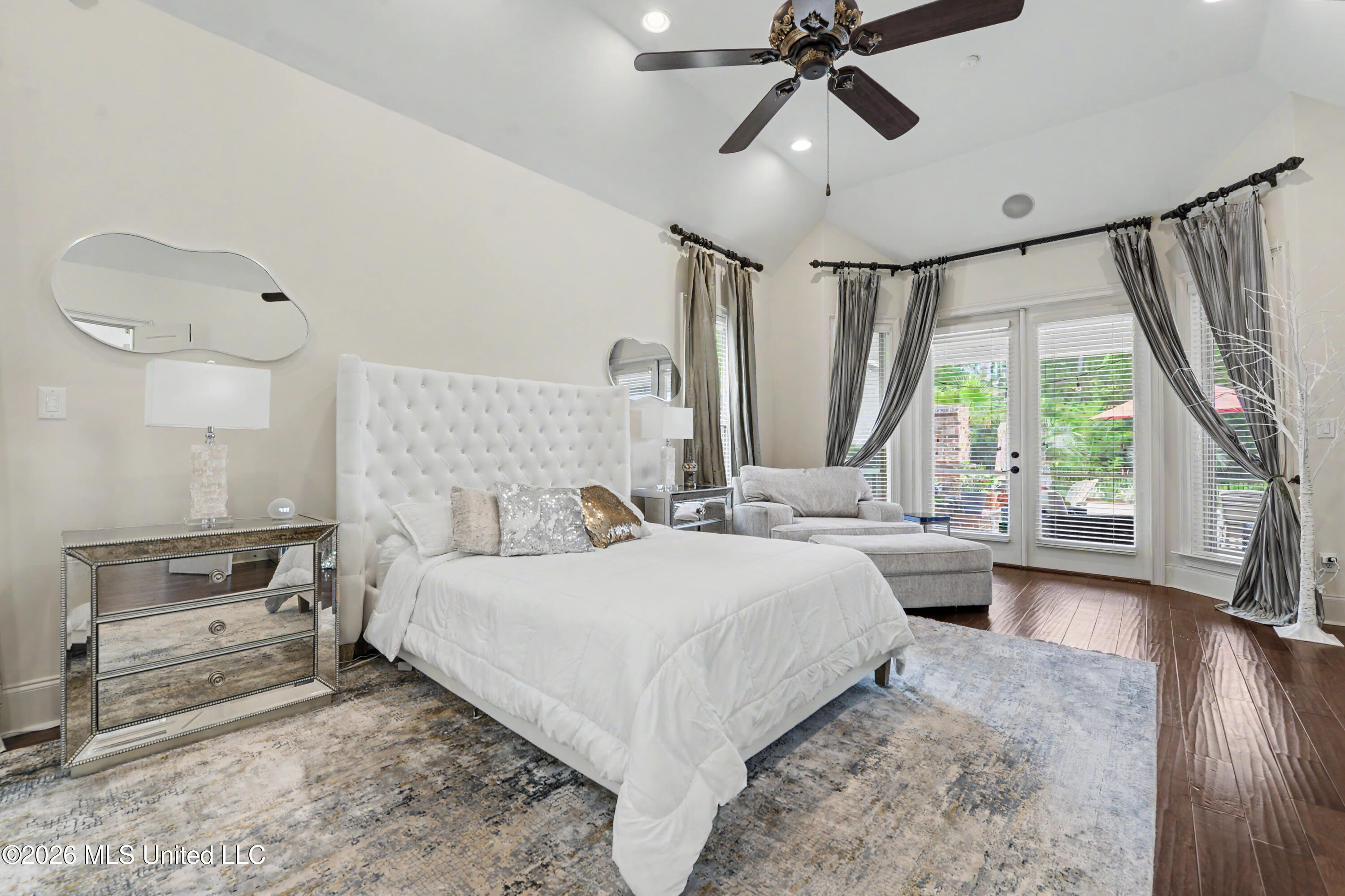 6101 Olde Oakview Property Photo 18