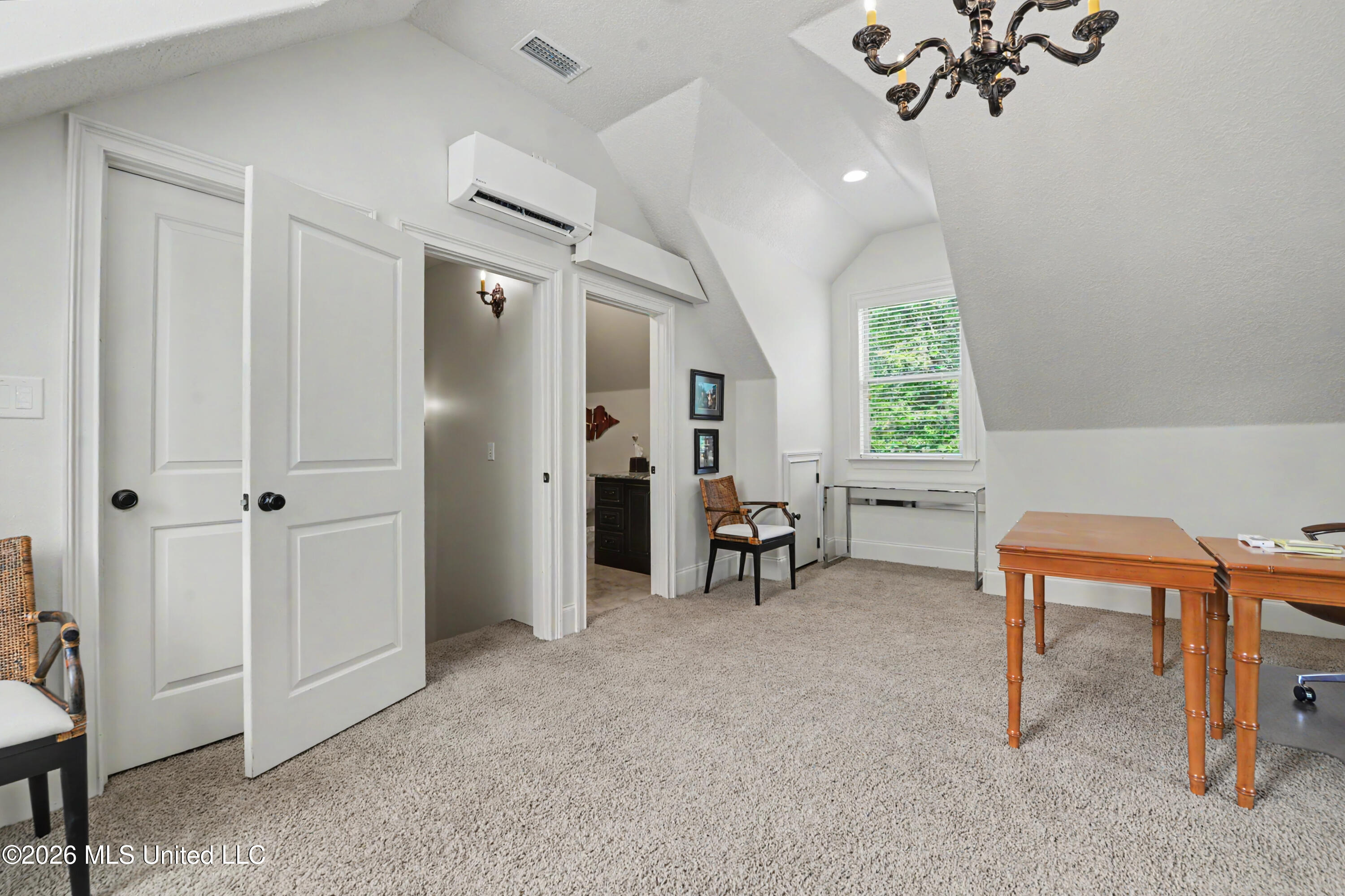 6101 Olde Oakview Property Photo 33