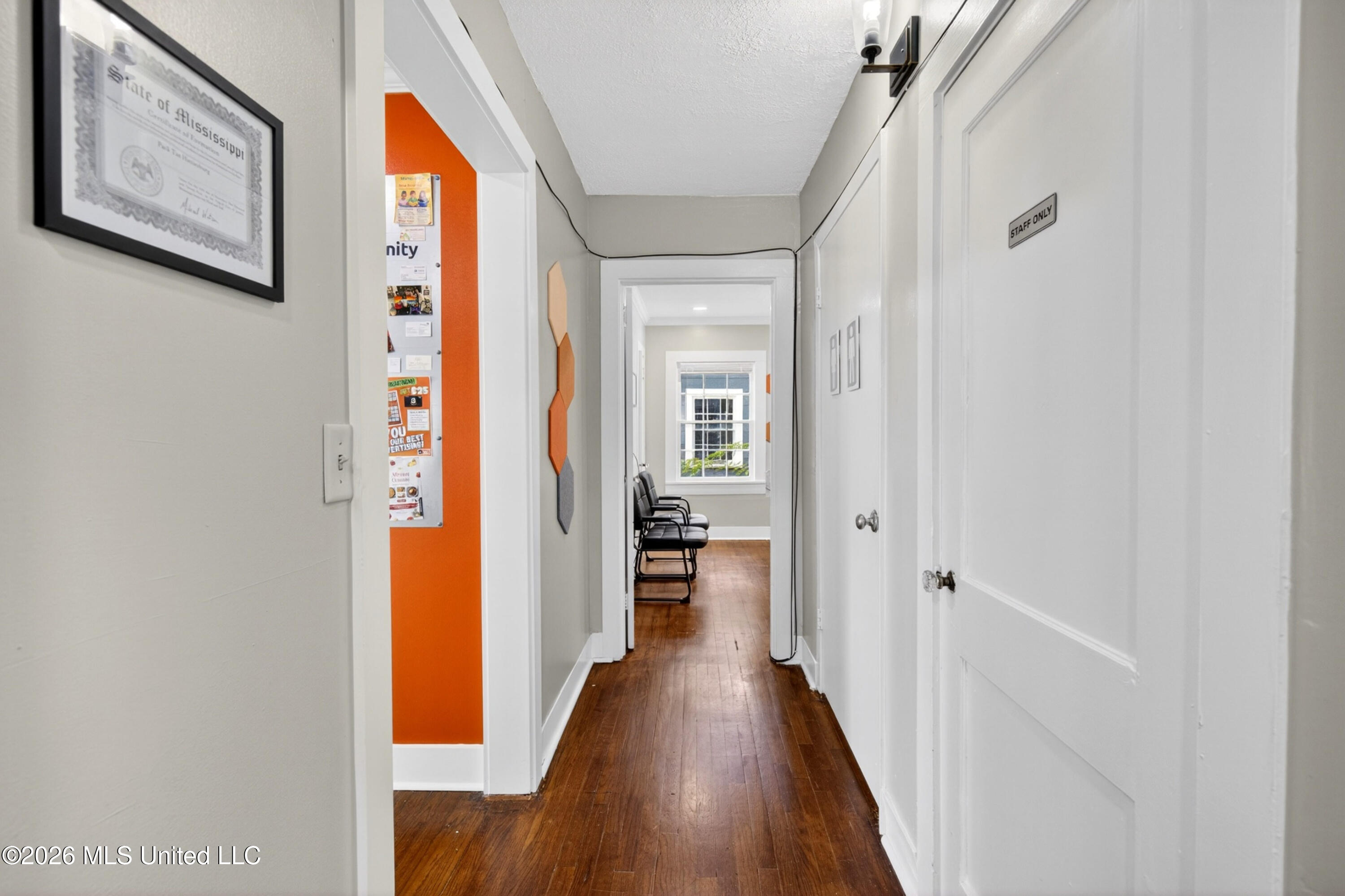 208 S 25th Avenue Property Photo 15