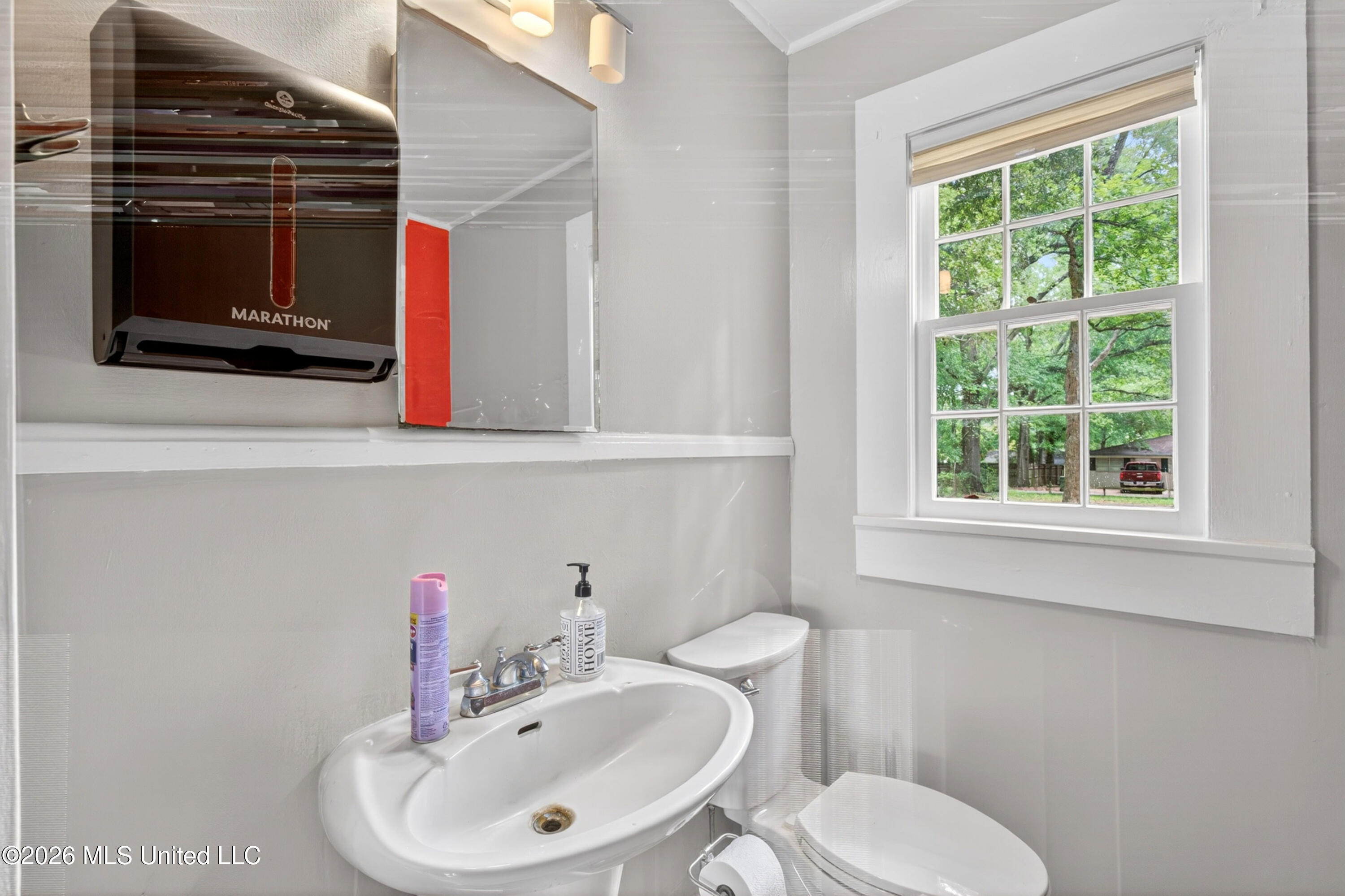 208 S 25th Avenue Property Photo 23