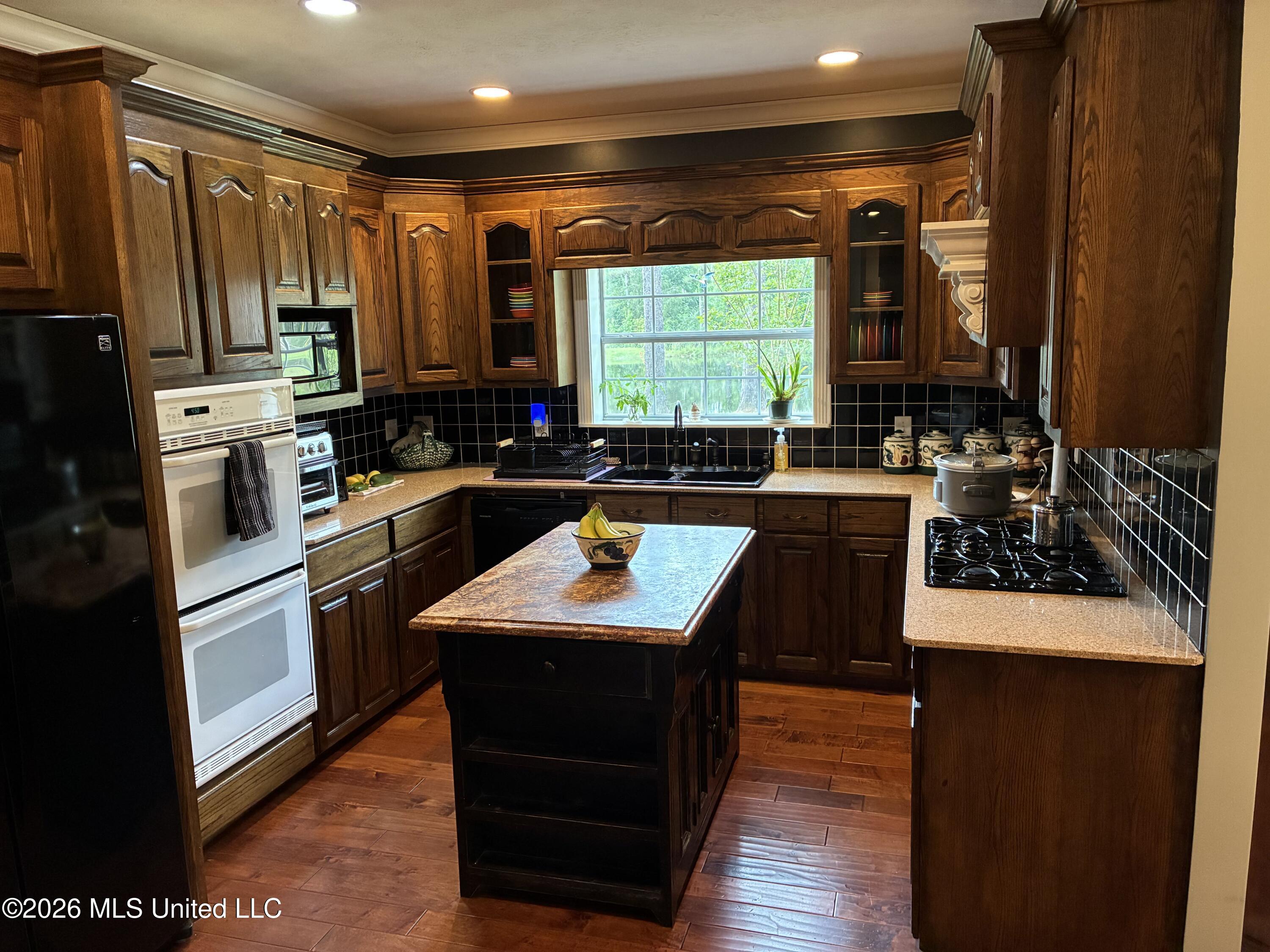 367 Highway 44 Property Photo 8