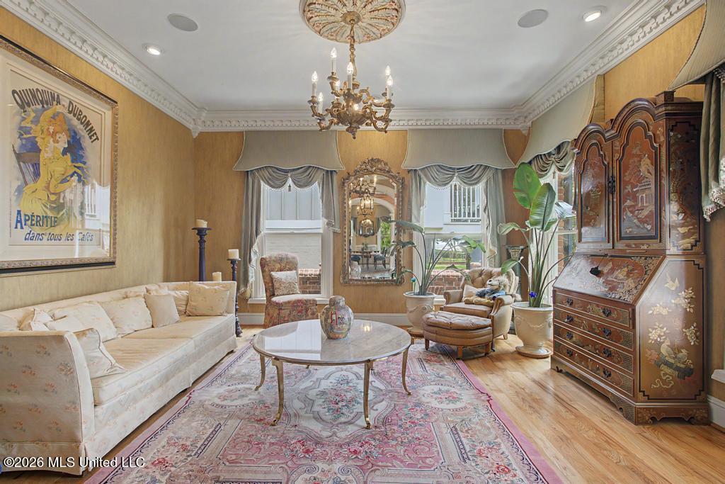 616 E Beach Boulevard Property Photo 9