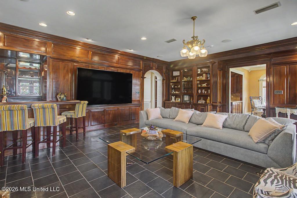 616 E Beach Boulevard Property Photo 24