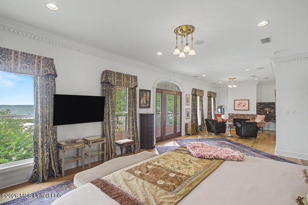 616 E Beach Boulevard Property Photo 30