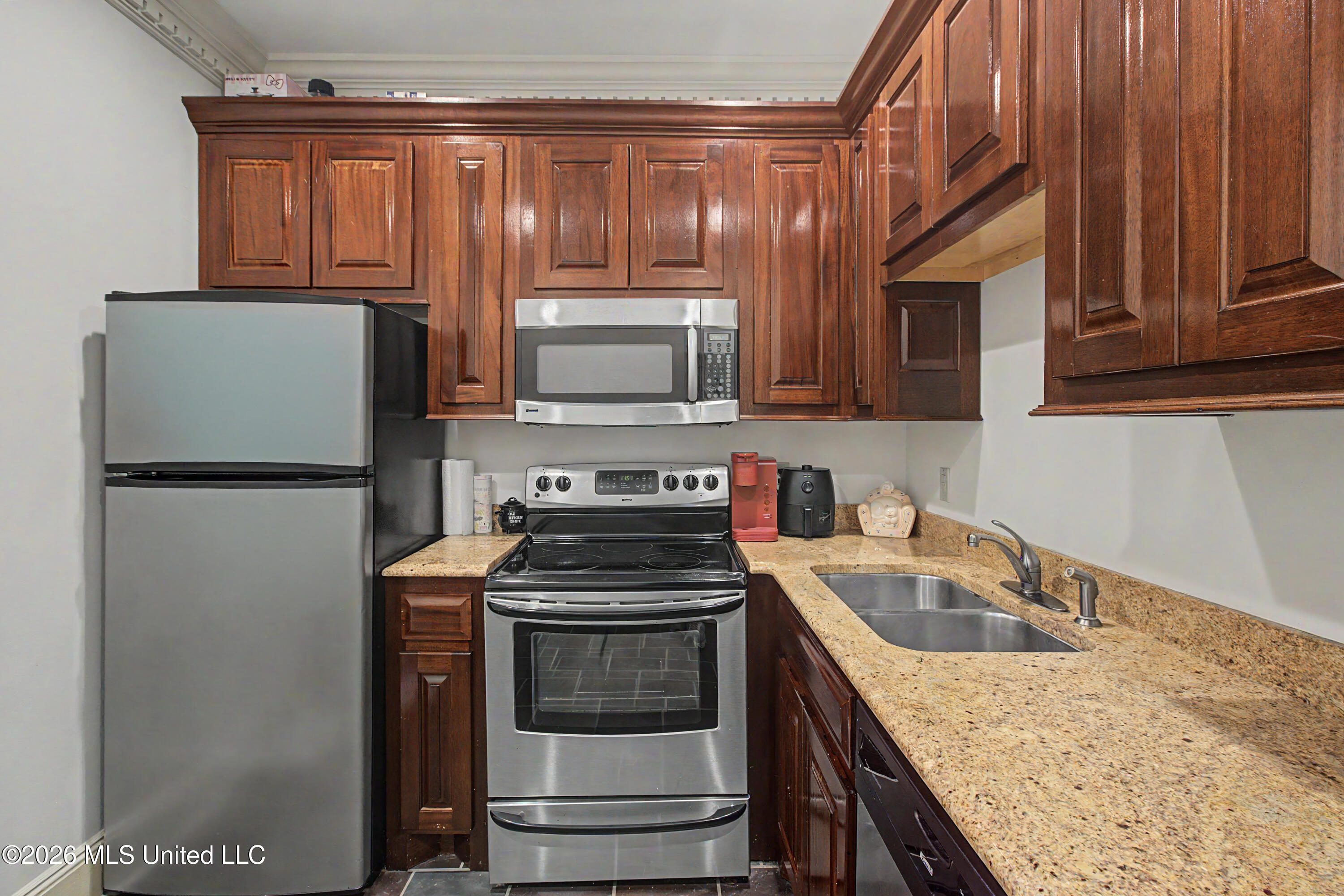 616 E Beach Boulevard Property Photo 60