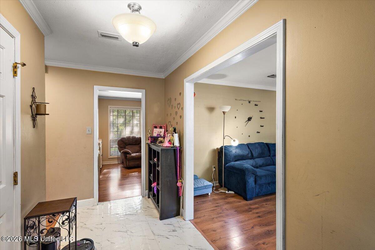 5207 Meadow Oaks Park Drive Property Photo 6