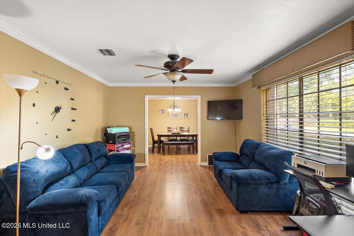 5207 Meadow Oaks Park Drive Property Photo 7