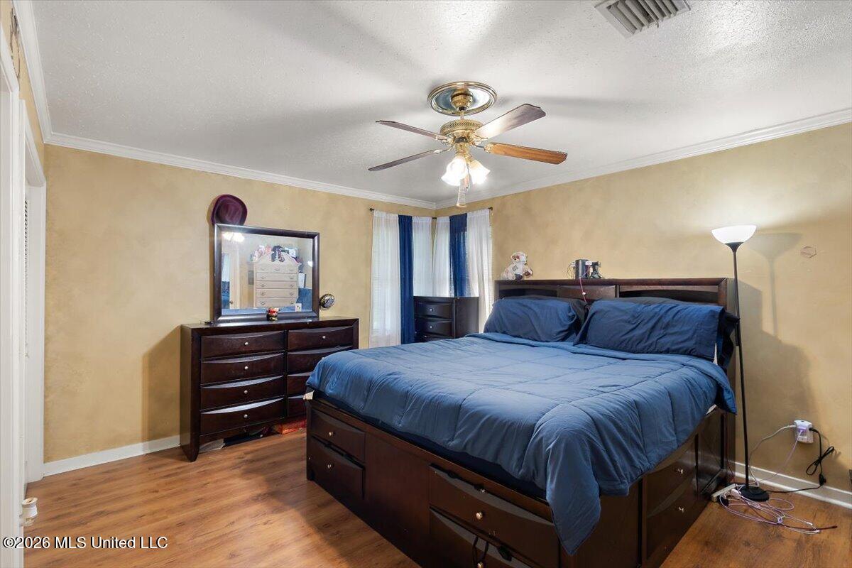 5207 Meadow Oaks Park Drive Property Photo 17