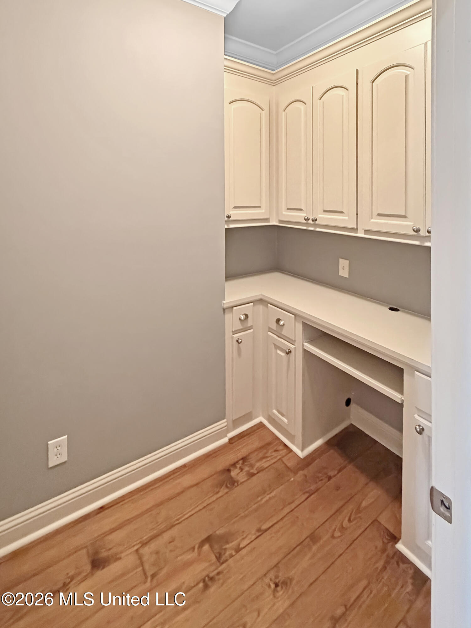706 N Haven Place Property Photo 10