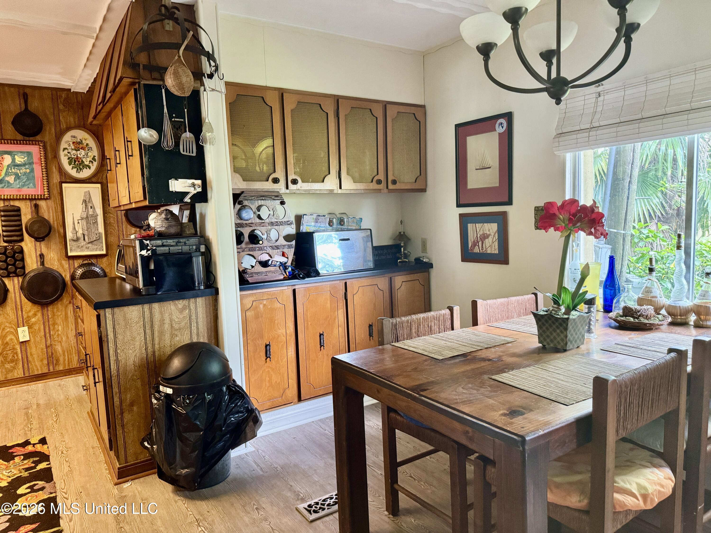 5043 Highway 568 Property Photo 13