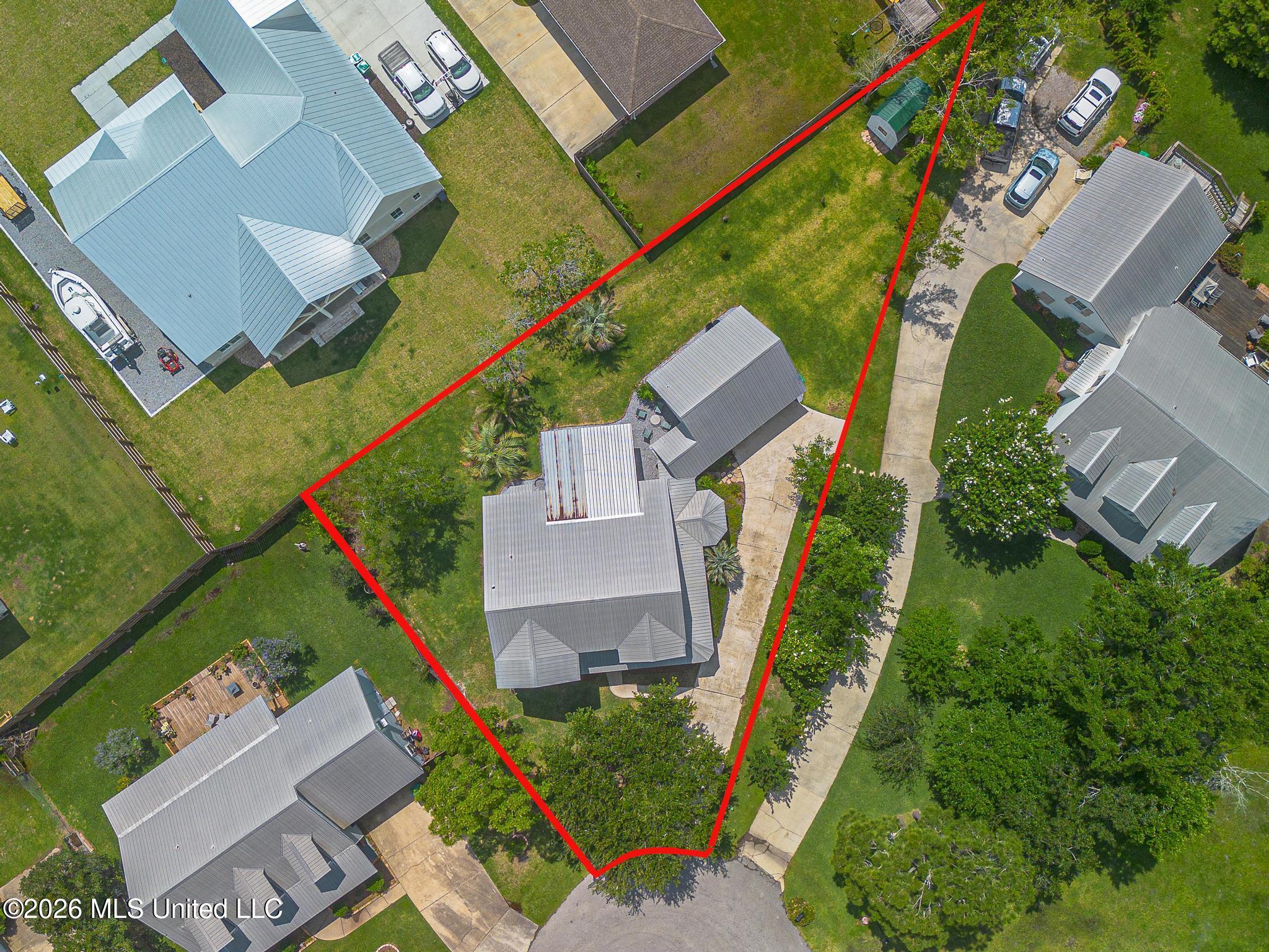 215 Blue Heron Cove Property Photo 5