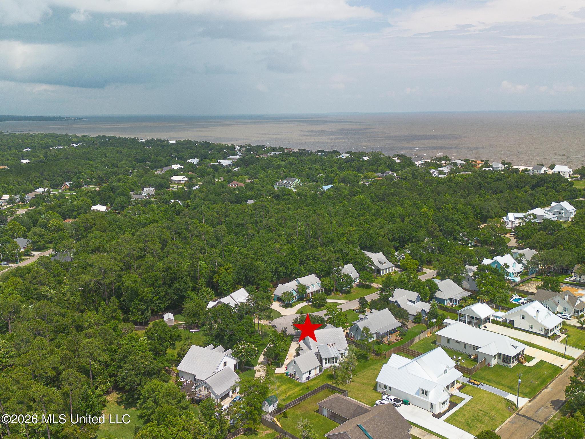215 Blue Heron Cove Property Photo 7