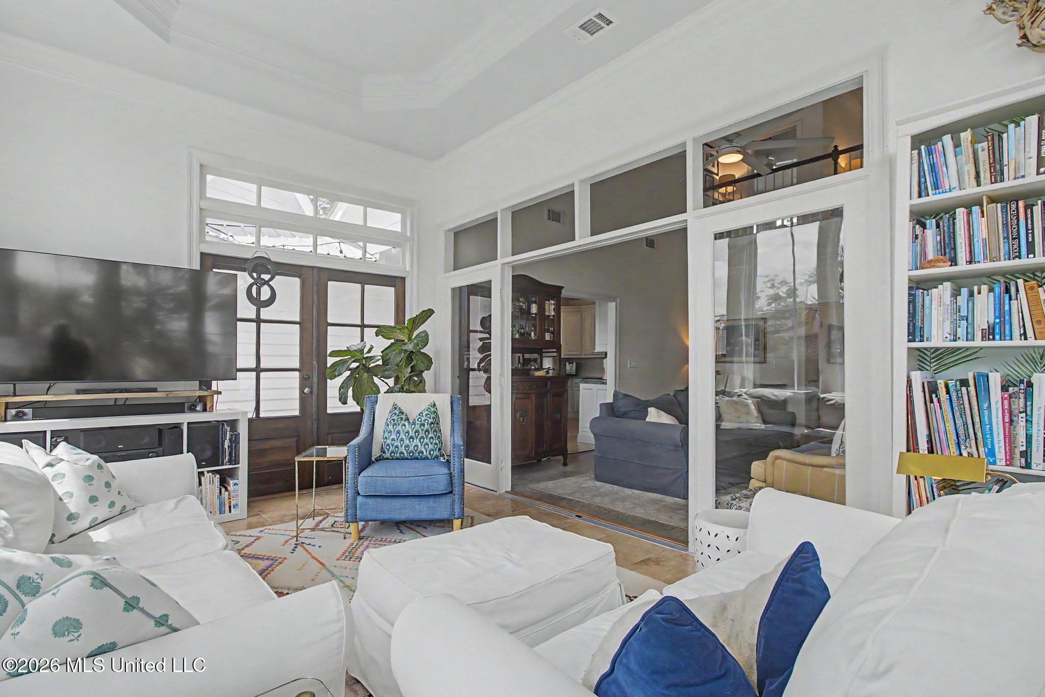 215 Blue Heron Cove Property Photo 17