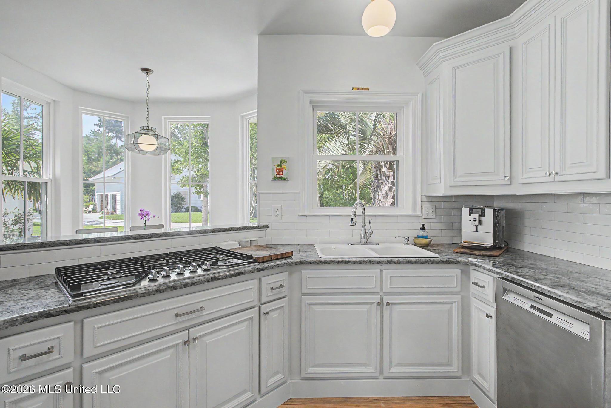 215 Blue Heron Cove Property Photo 19