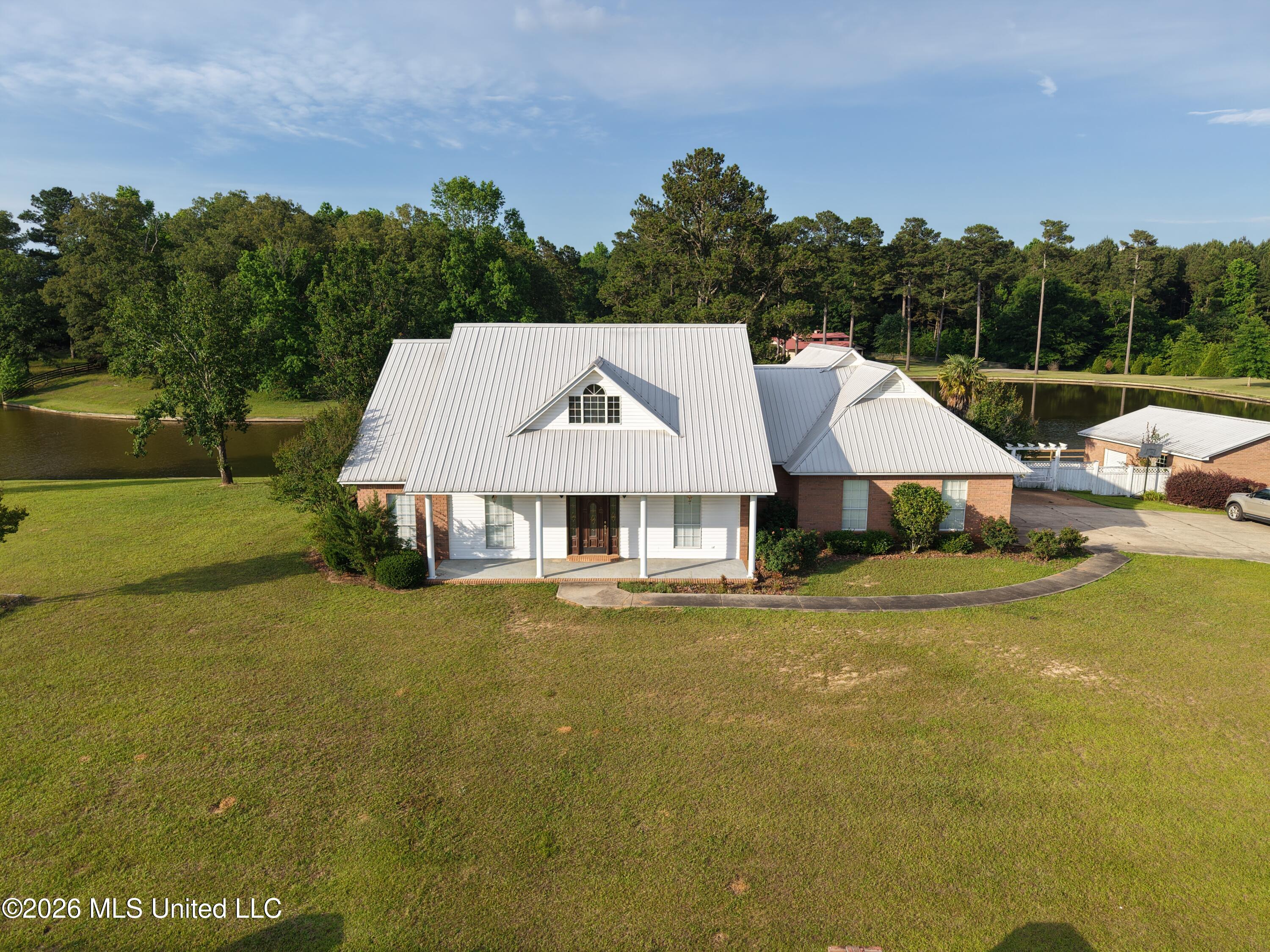 11281 Rd 468 Property Photo 6