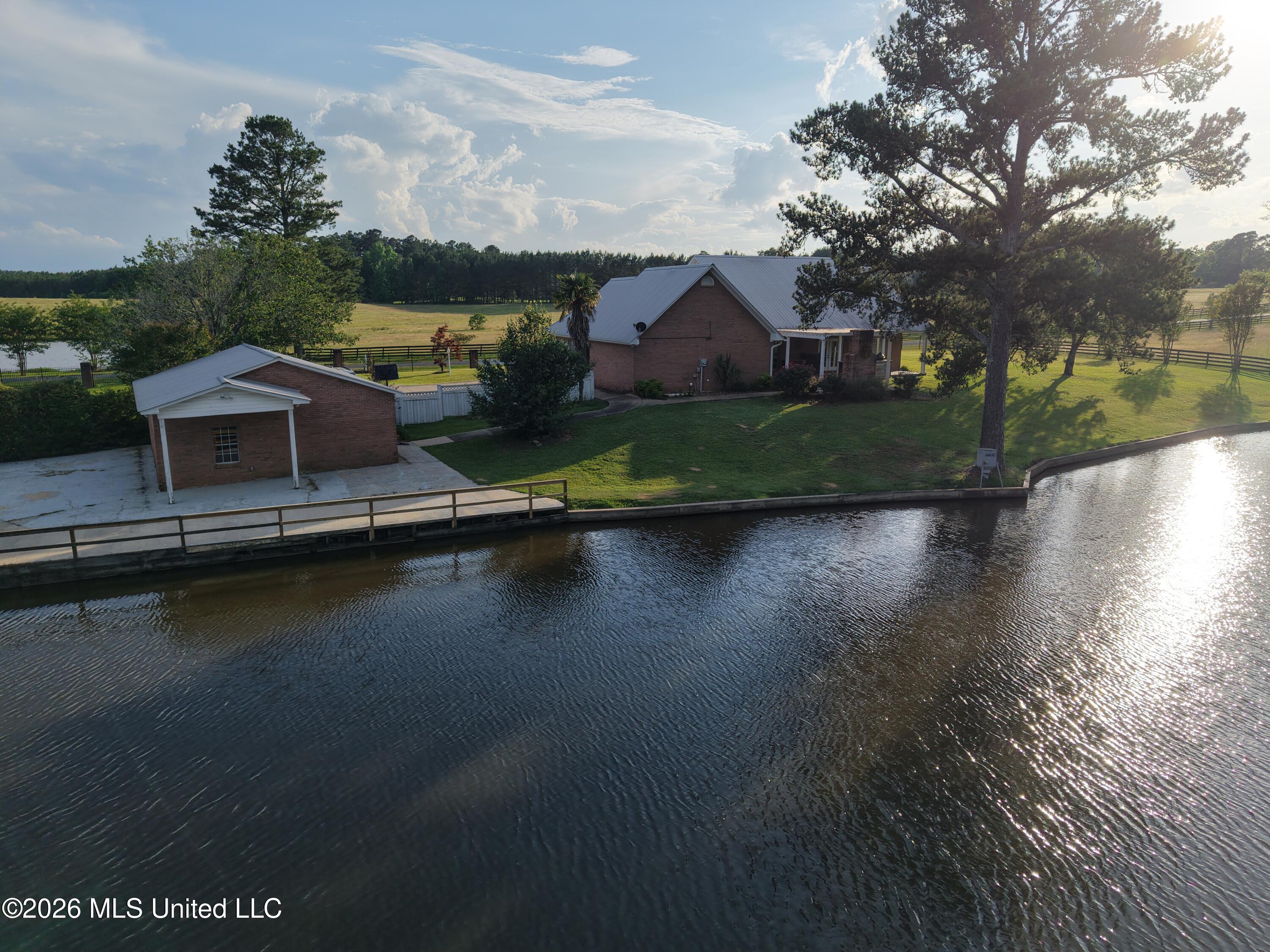 11281 Rd 468 Property Photo 8