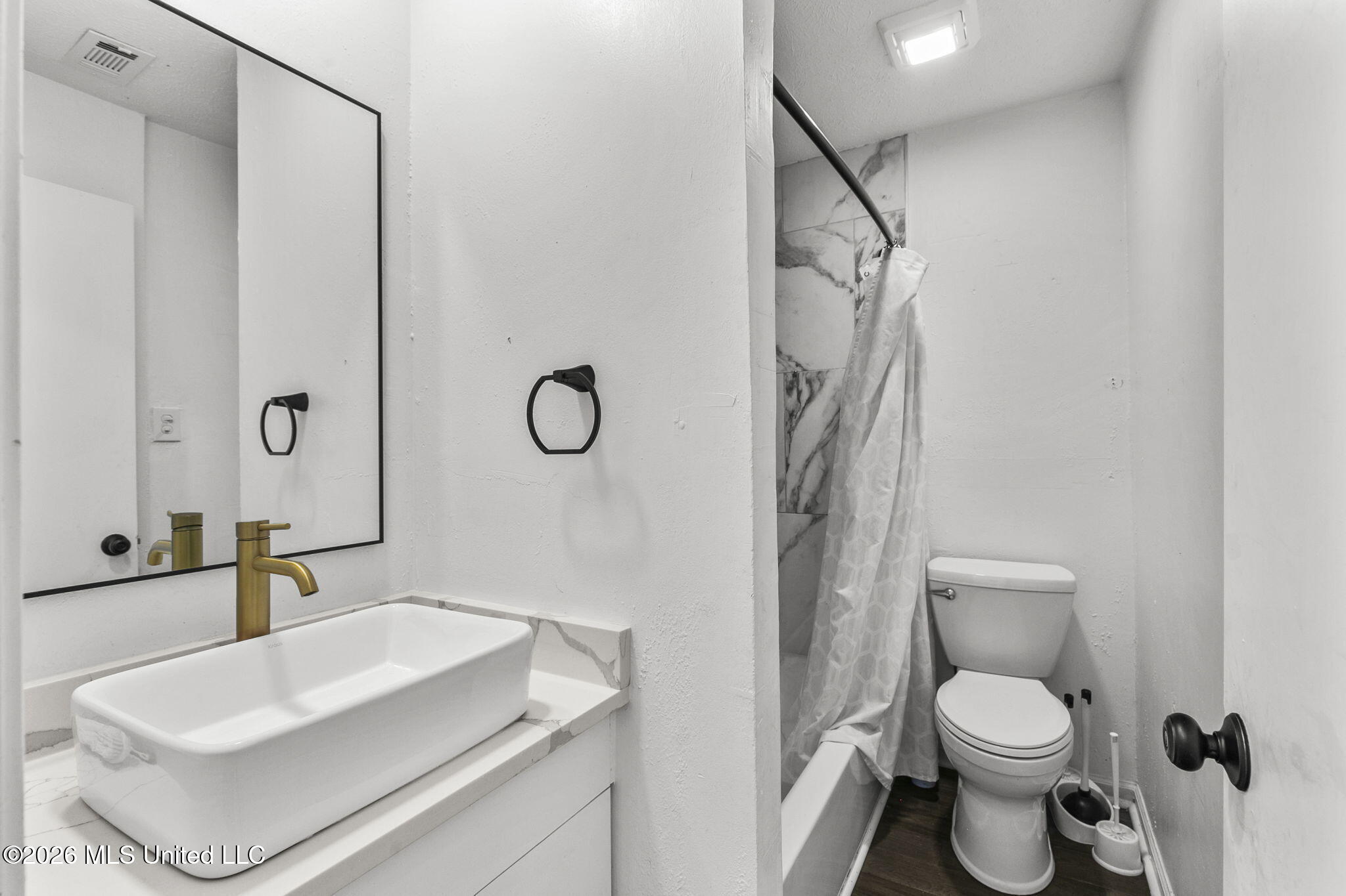 1056 Windrose Drive Property Photo 26