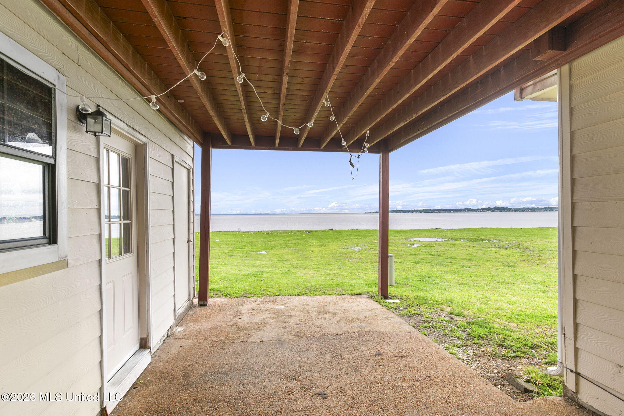 1056 Windrose Drive Property Photo 32