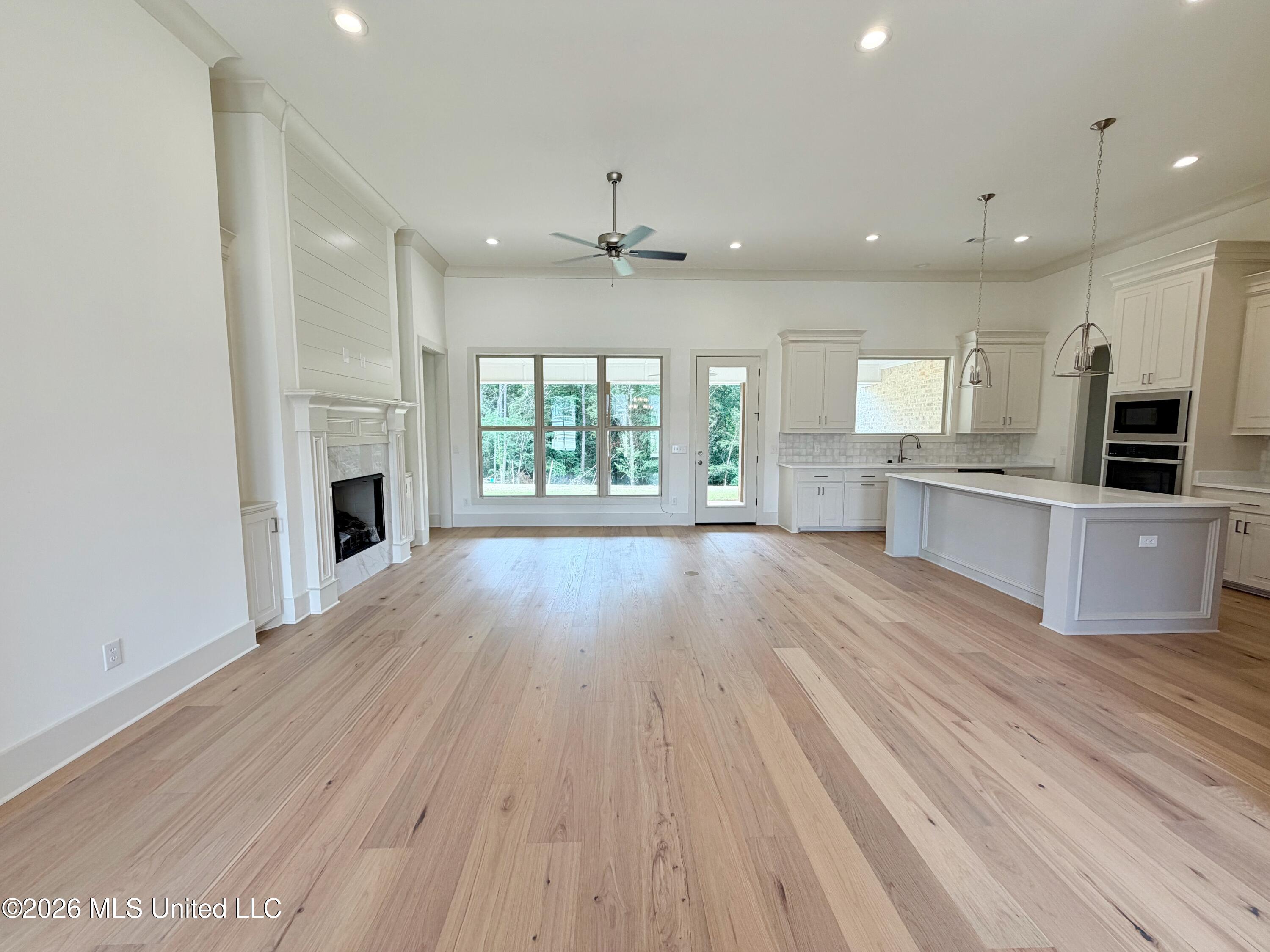 821 Thornberry Ridge Property Photo 6