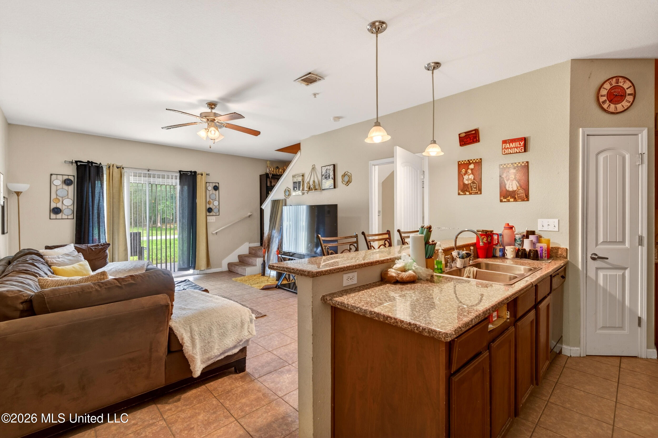 620 Layton Drive Property Photo 6