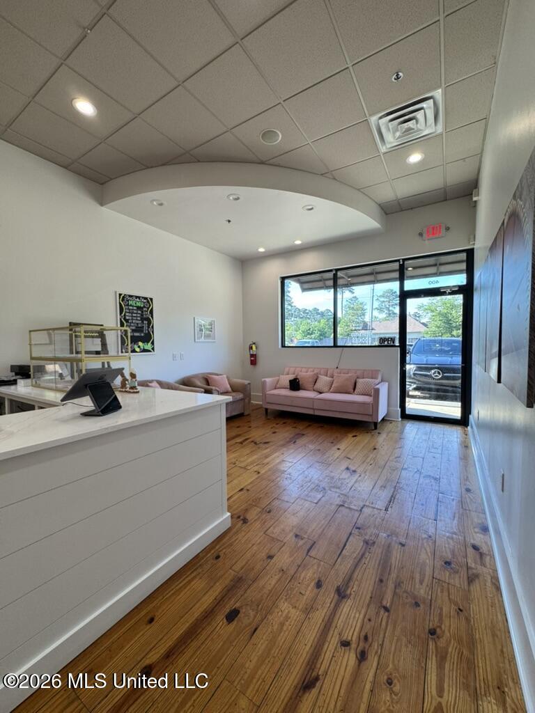 655 Lake Harbour Drive Property Photo 3