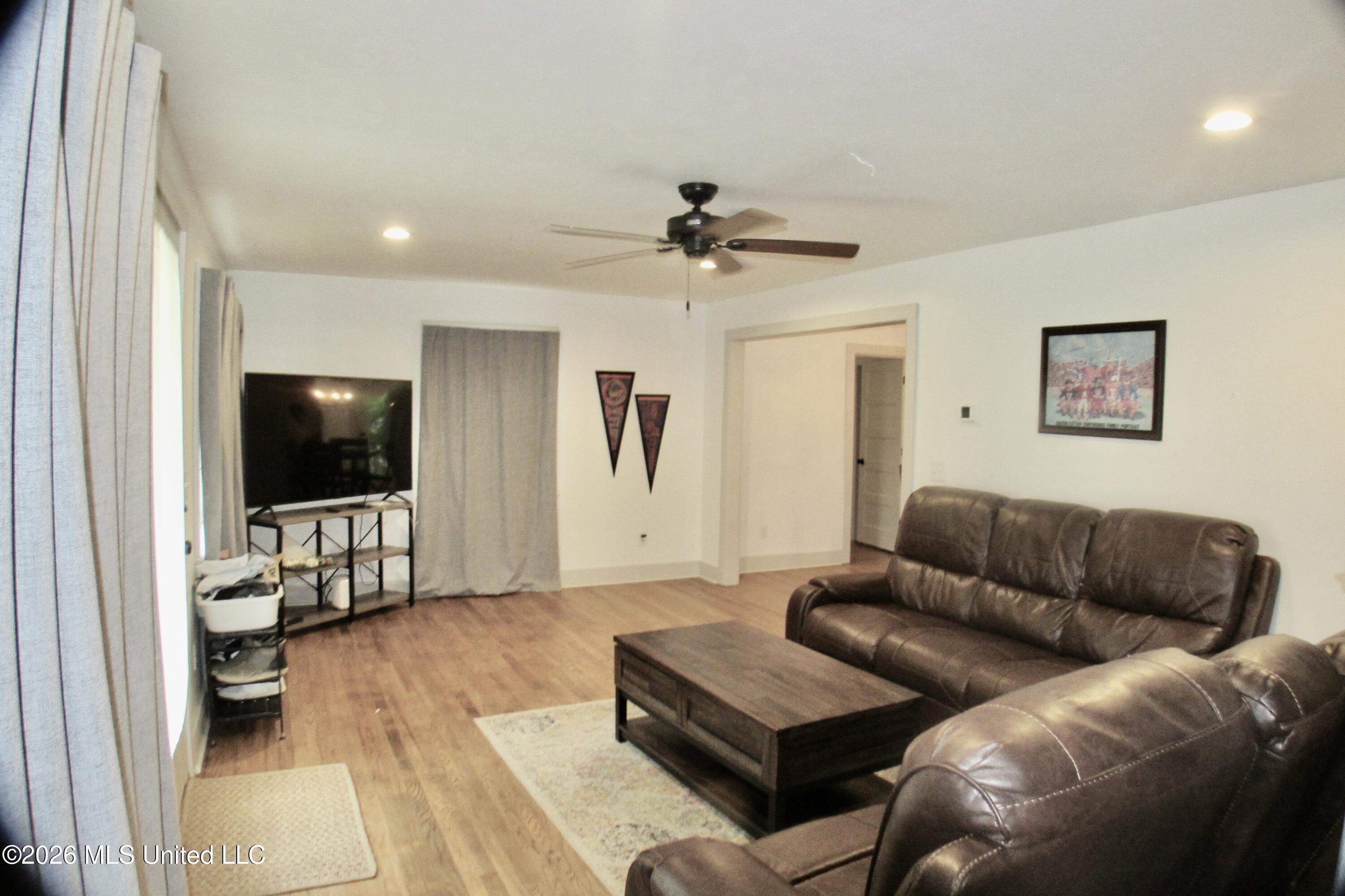 111 Pinehaven Drive Property Photo 5