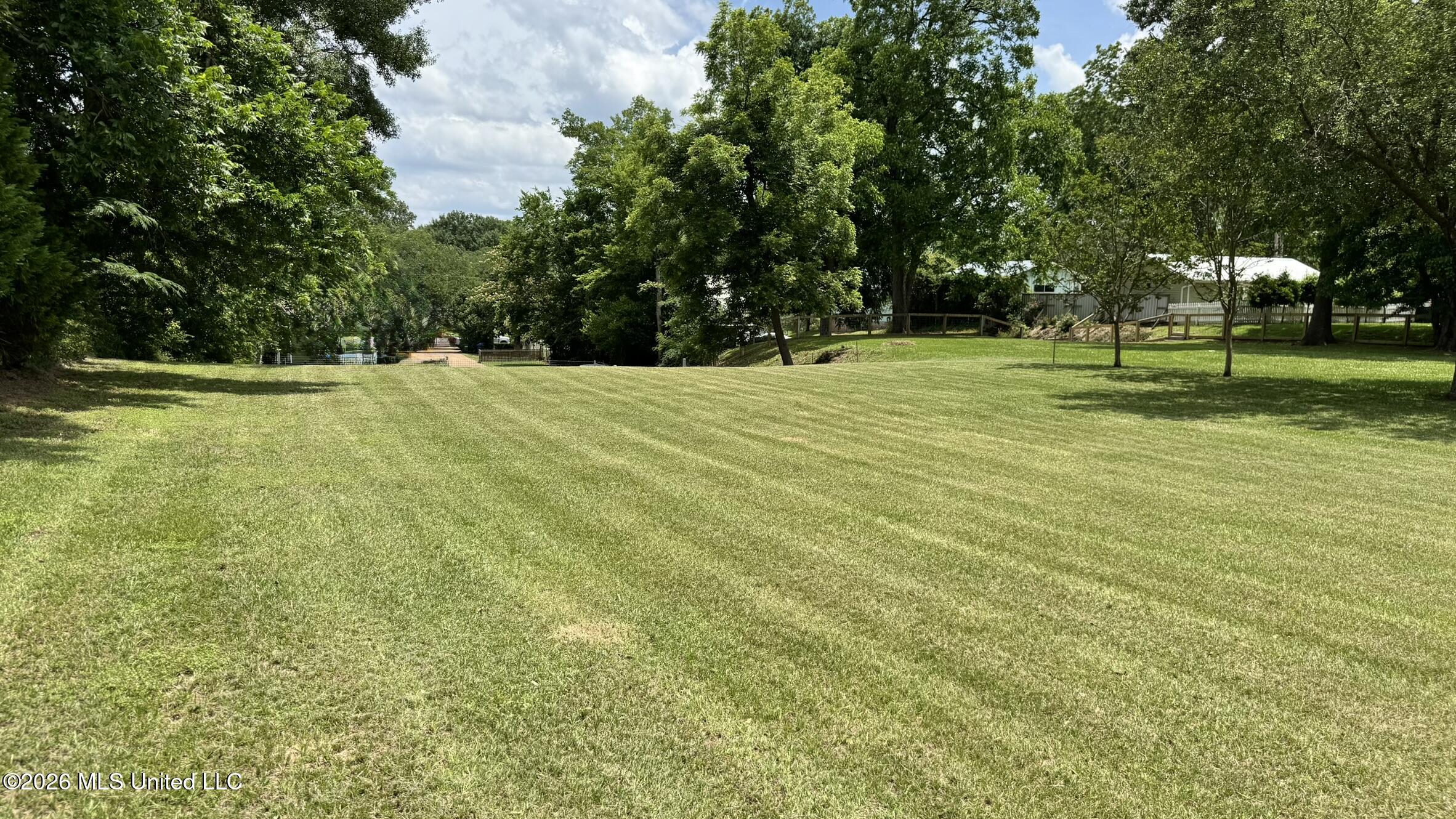 Cemetery Road Property Photo 11
