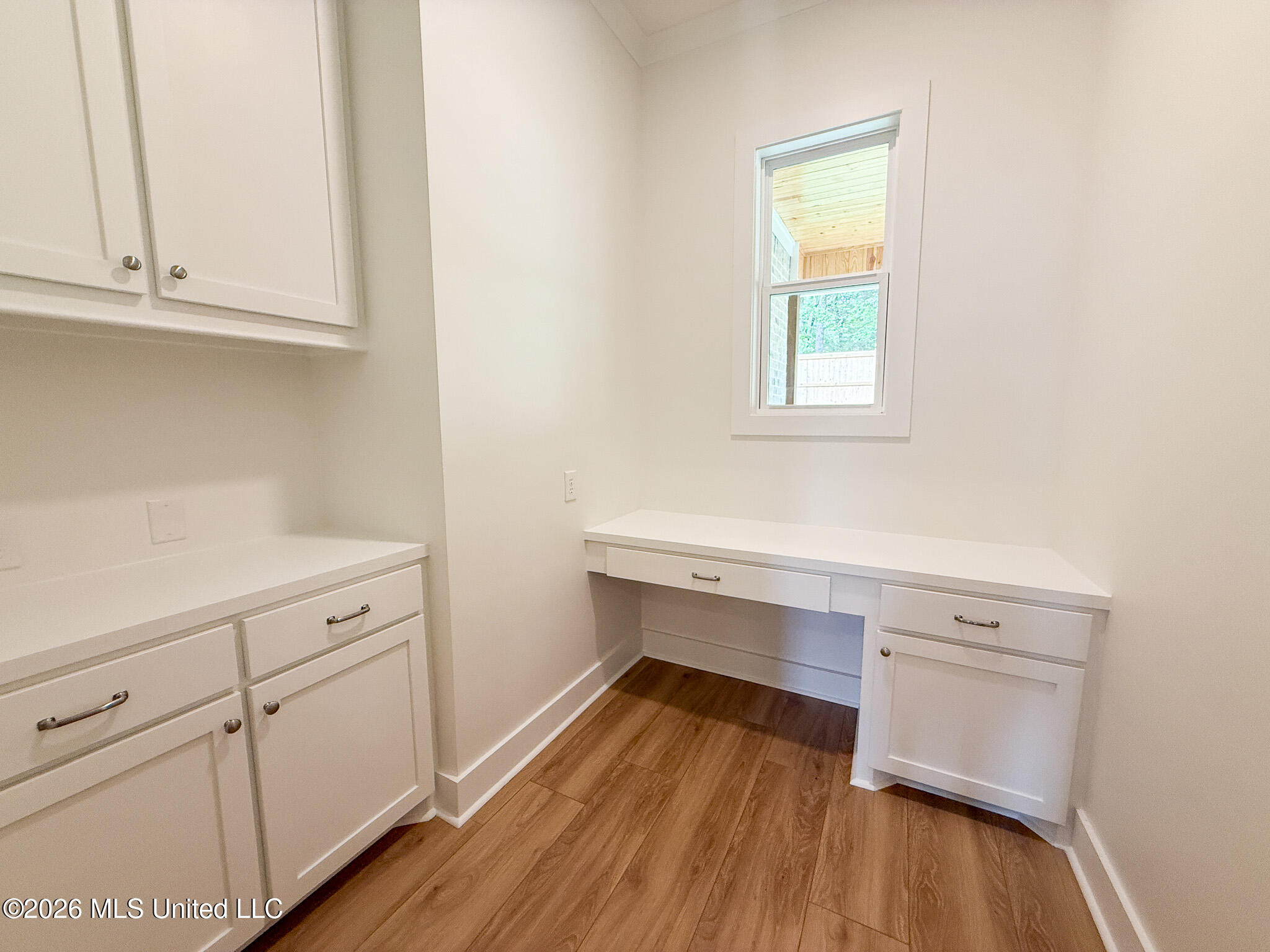 352 Oakville Circle Property Photo 5