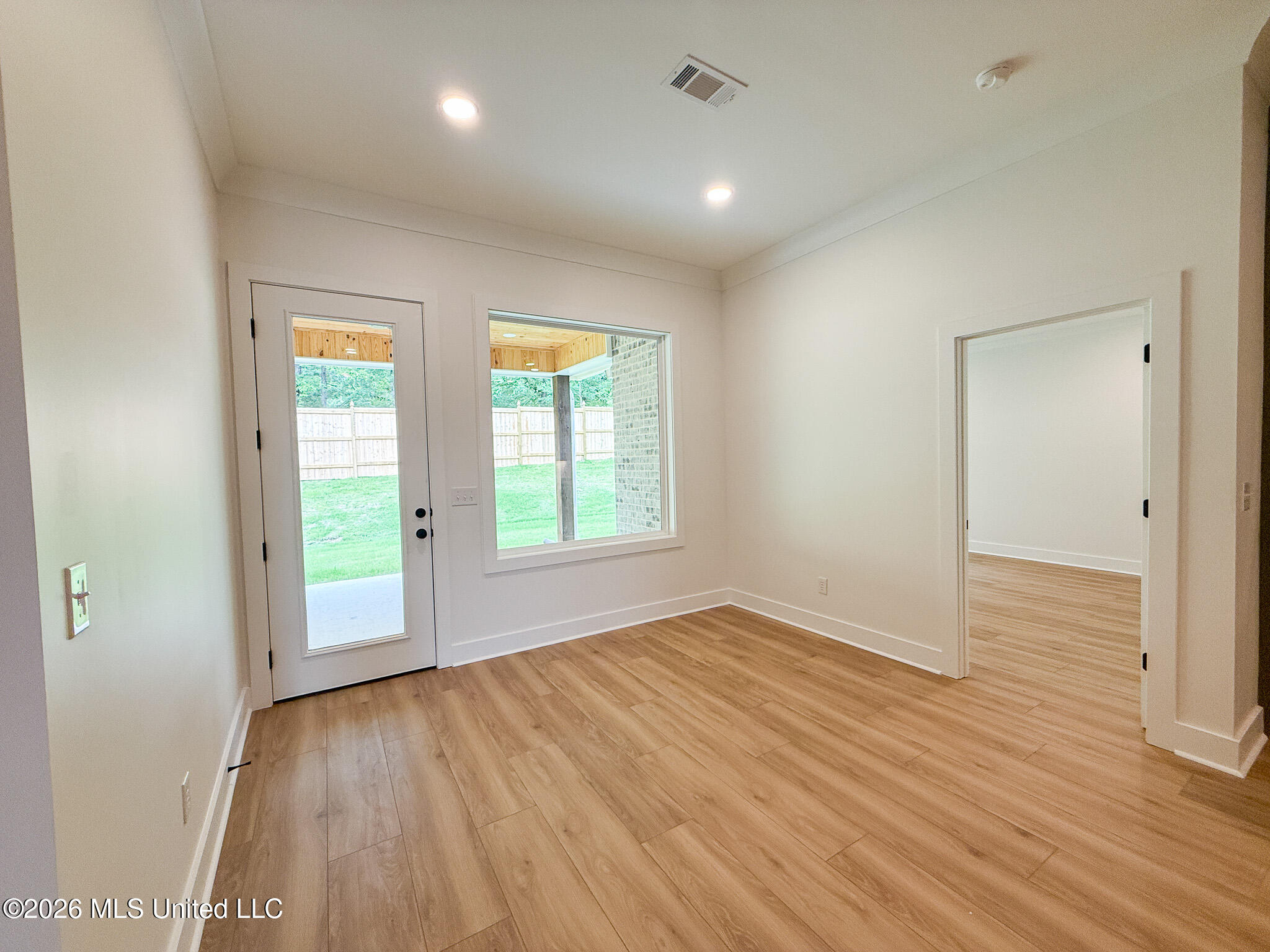 352 Oakville Circle Property Photo 10