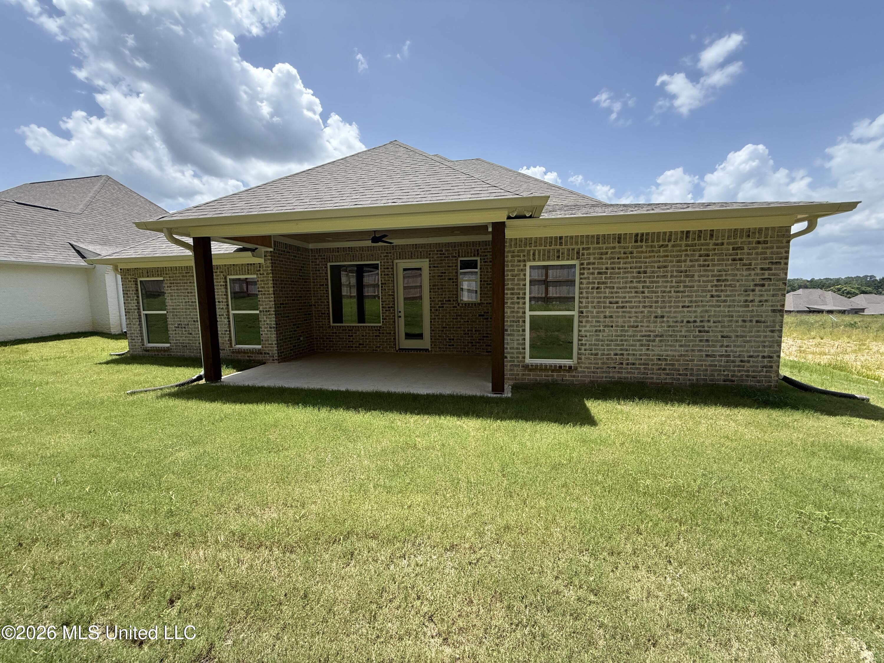 352 Oakville Circle Property Photo 26