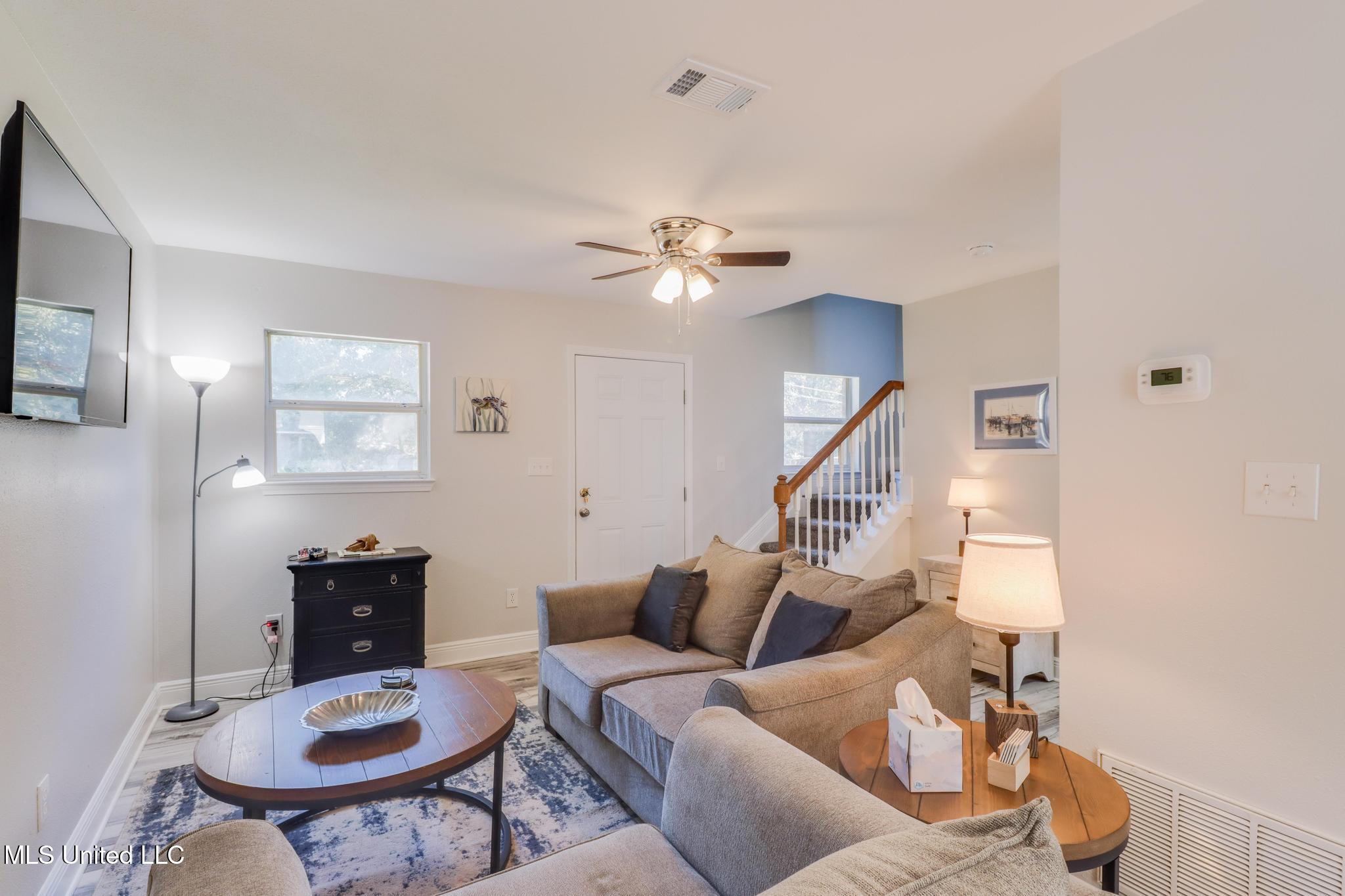 229 Milray Lane Property Photo 4