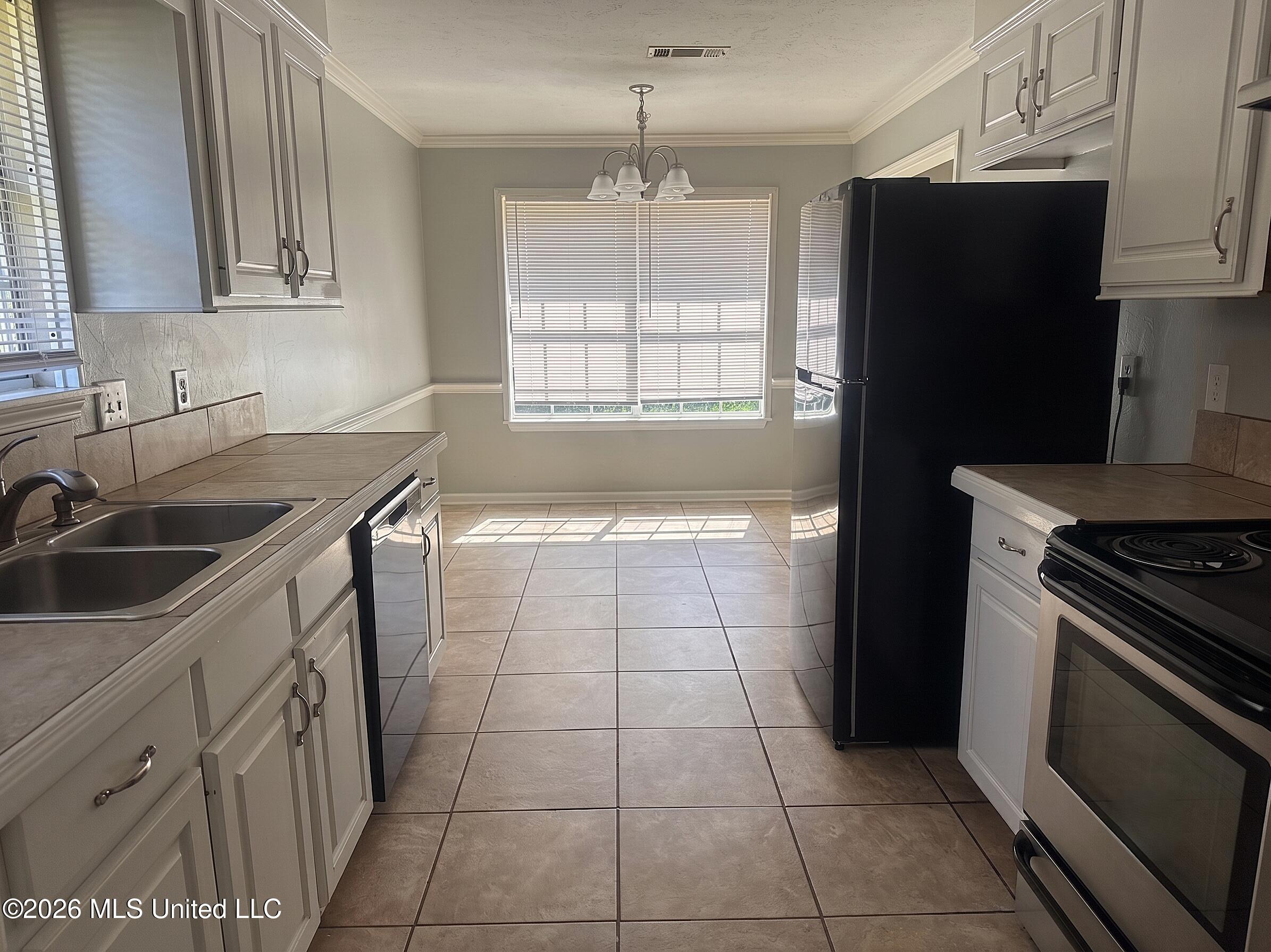 140 Willow Oak Lane Property Photo 3