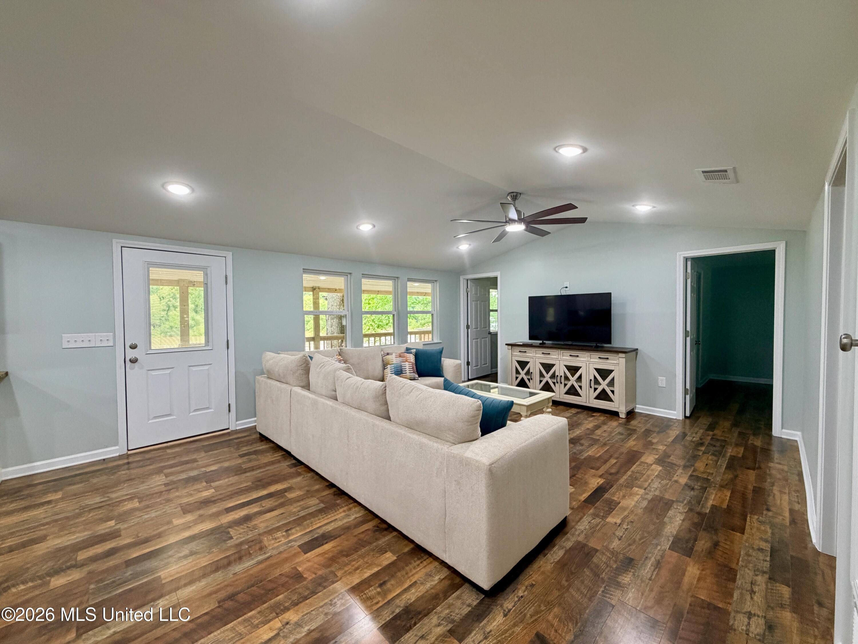 2109 Pascagoula River Dr Property Photo 45