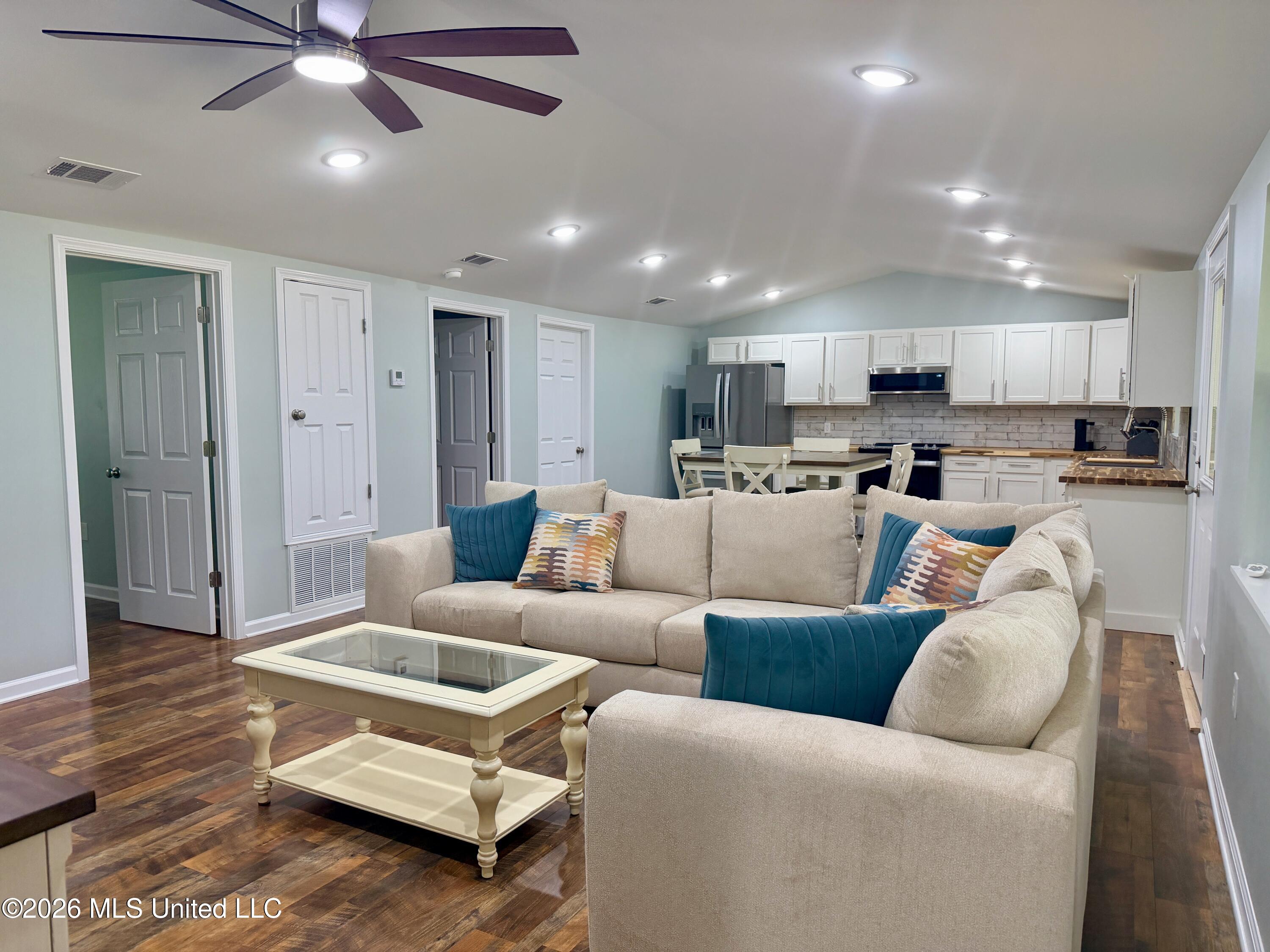 2109 Pascagoula River Dr Property Photo 48