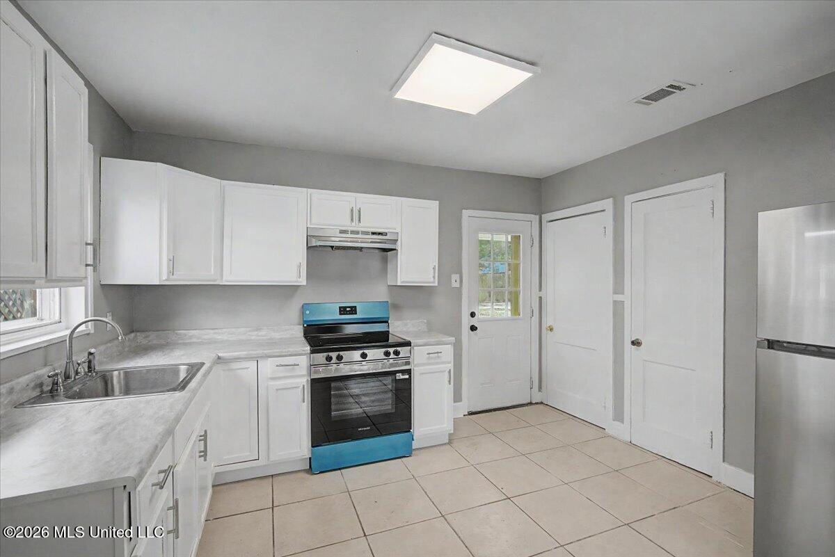 1775 Vaughn Street Property Photo 4