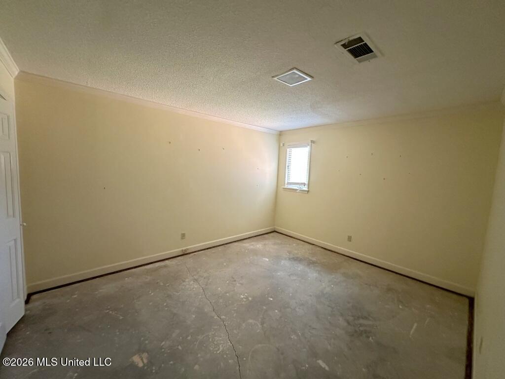 566 S Deerfield Drive Property Photo 18