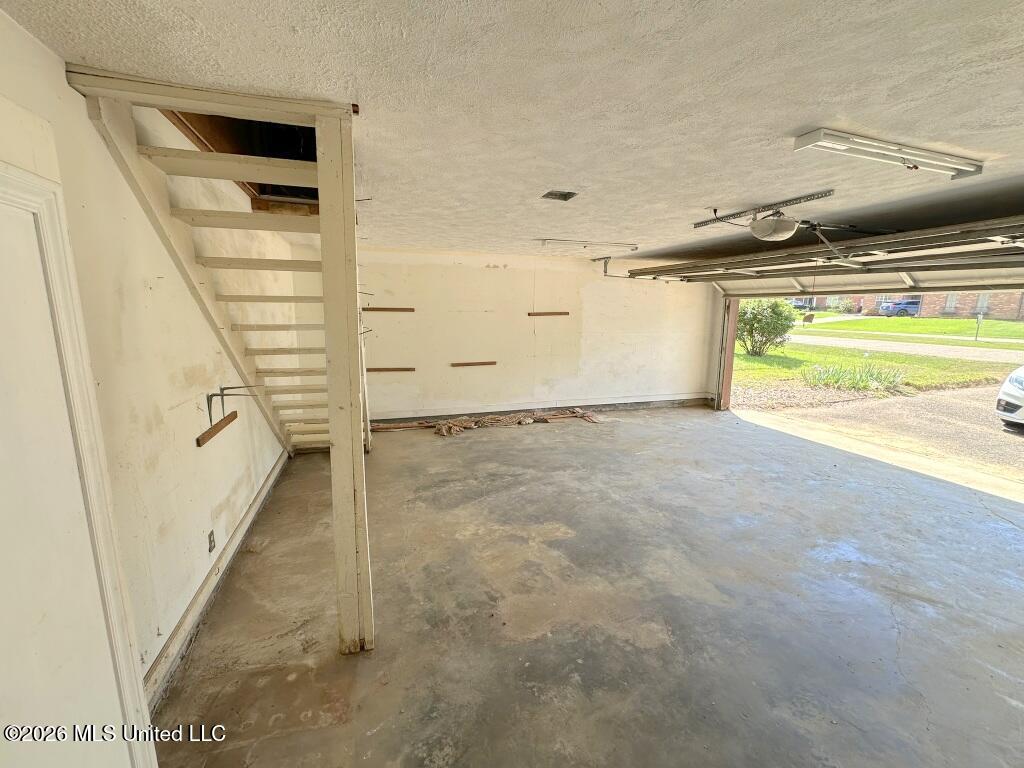 566 S Deerfield Drive Property Photo 35