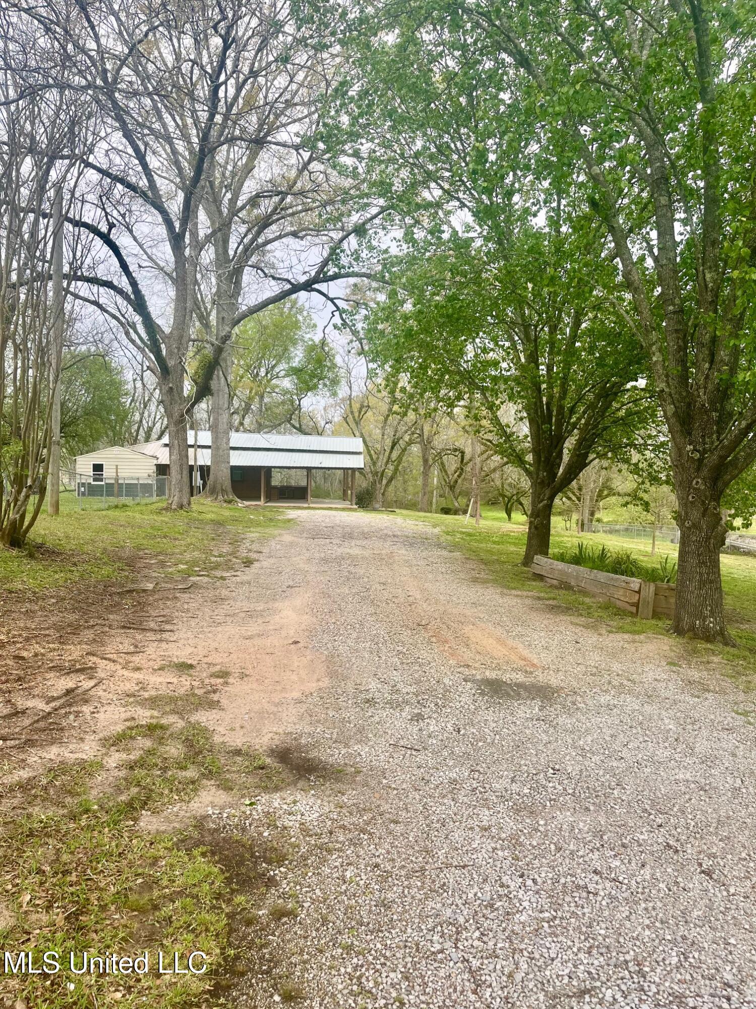 17 B Street Property Photo 1