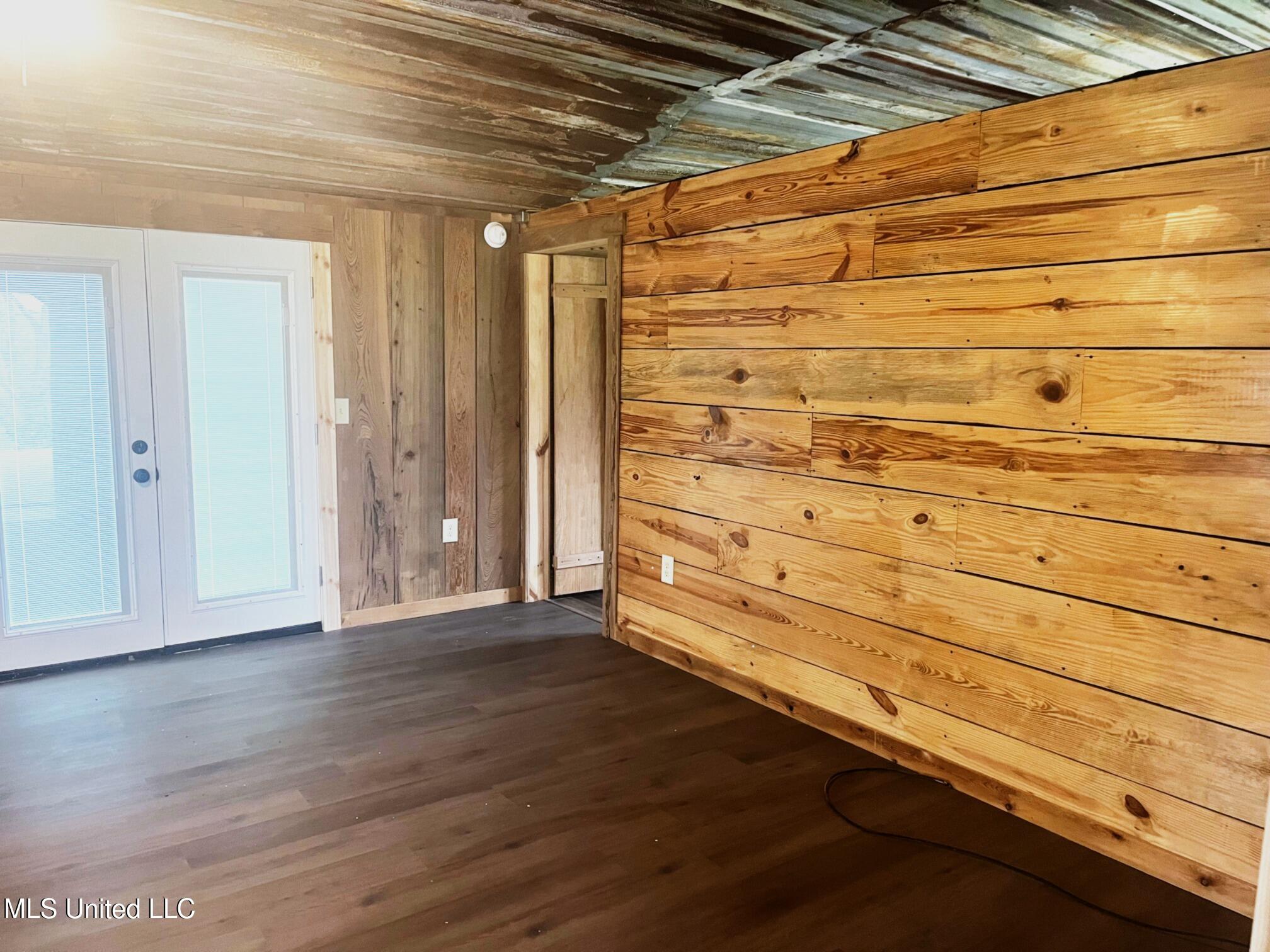 17 B Street Property Photo 7