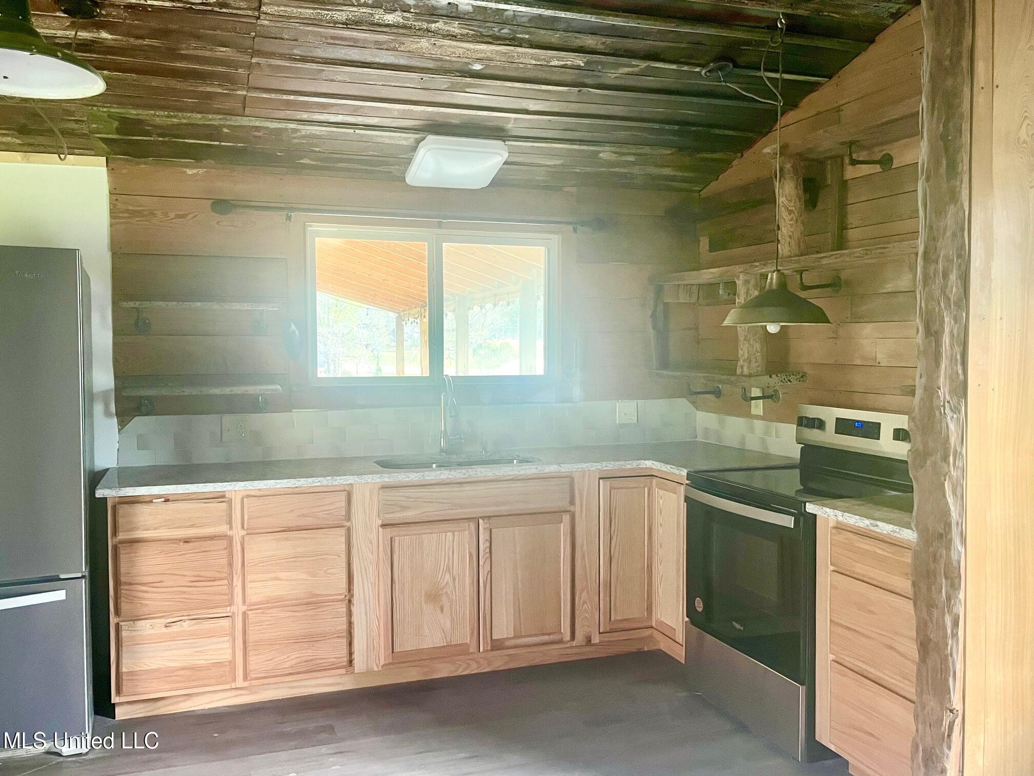 17 B Street Property Photo 10